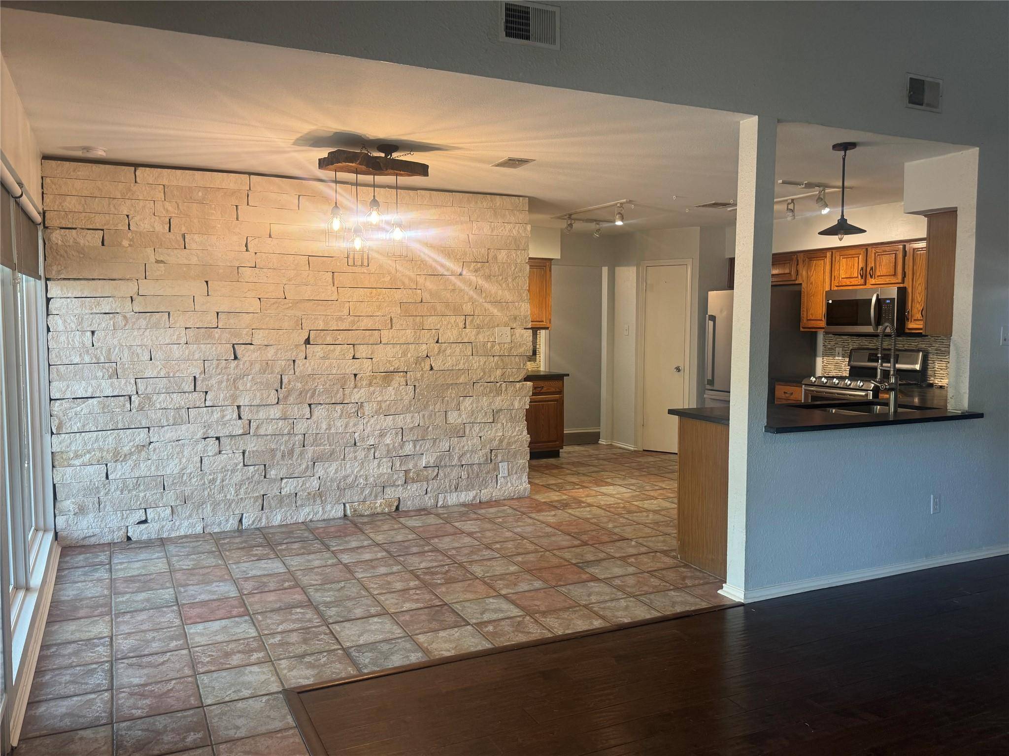 4311 Ganymede DR, Austin, TX 78727