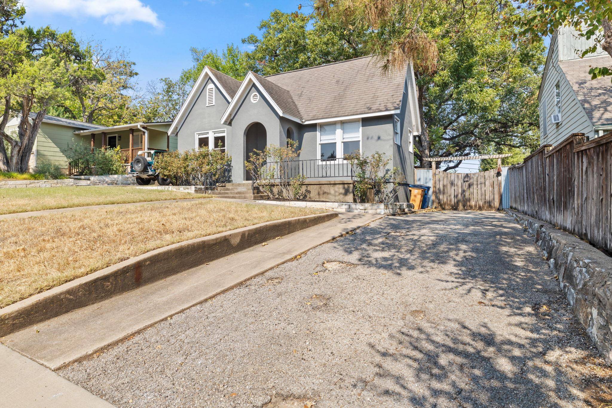 2002 Travis Heights BLVD, Austin, TX 78704