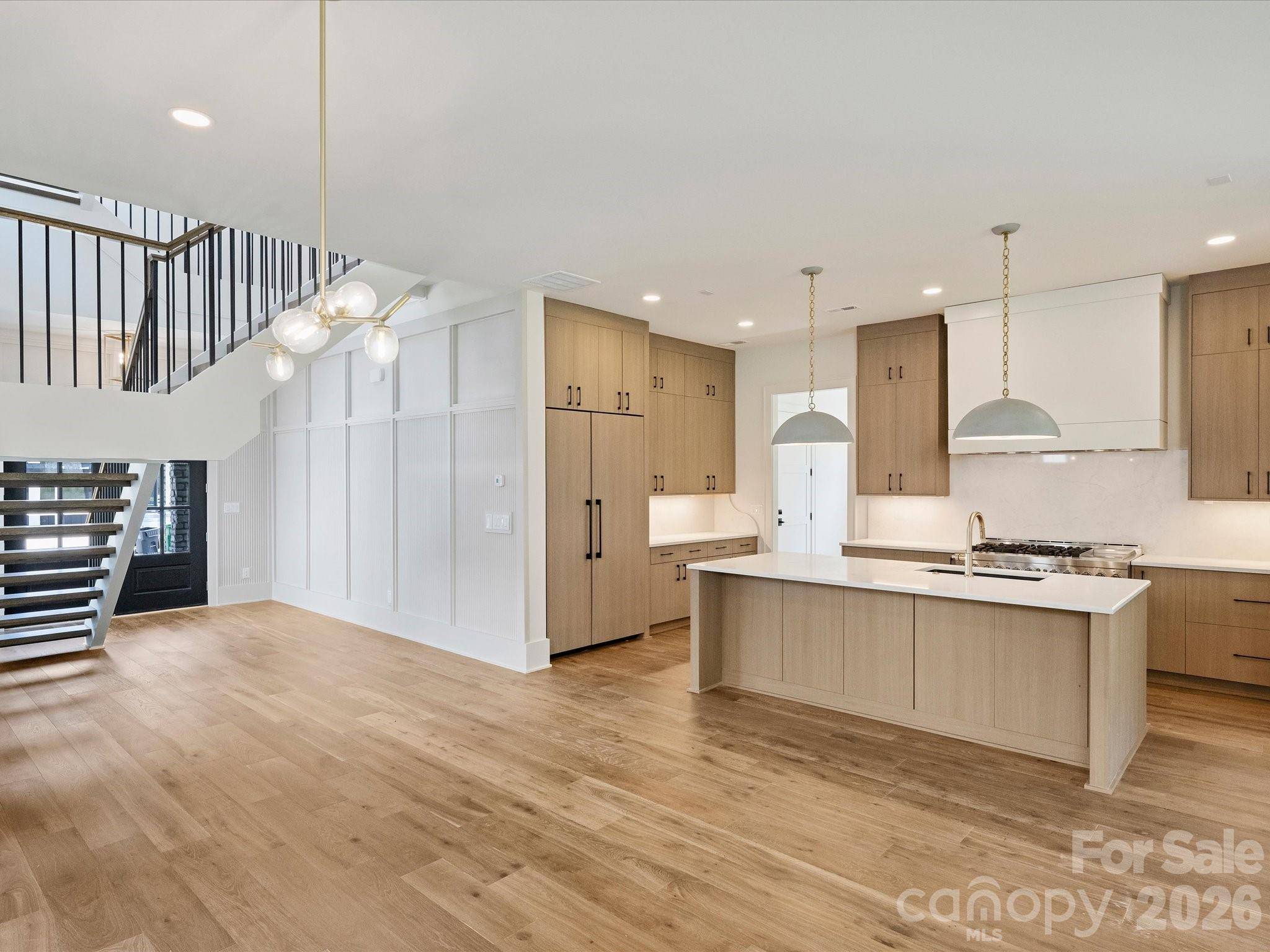 927 Laurel Creek LN, Charlotte, NC 28211