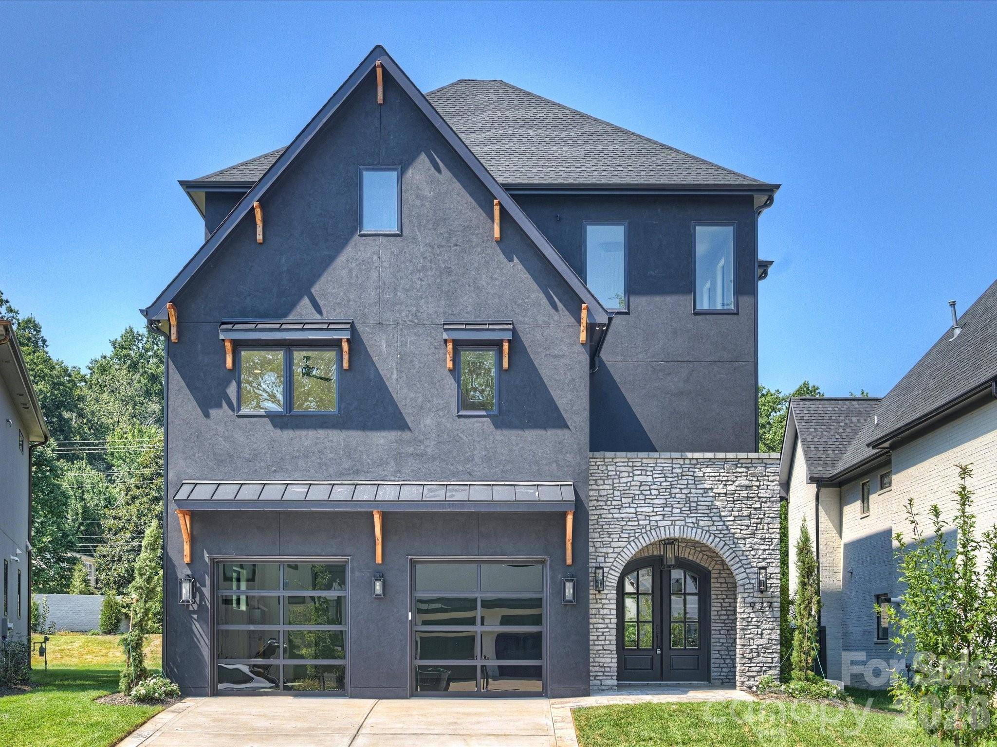 927 Laurel Creek LN, Charlotte, NC 28211