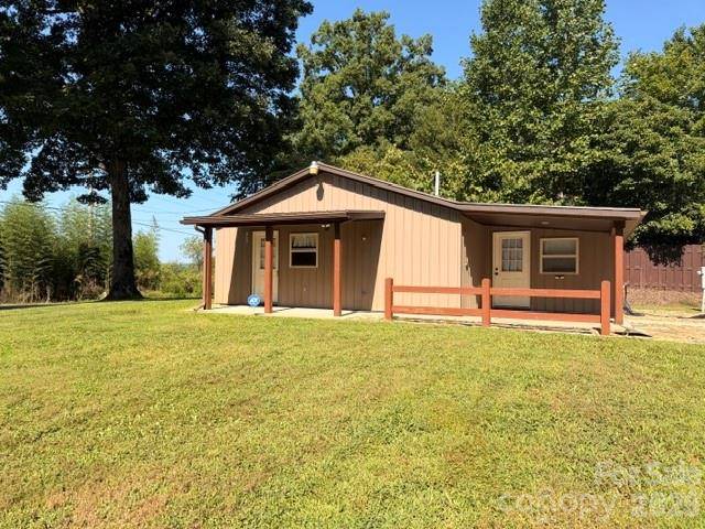 1846 Deer Park RD, Nebo, NC 28761