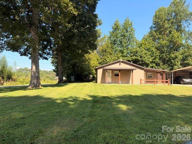 1846 Deer Park RD, Nebo, NC 28761