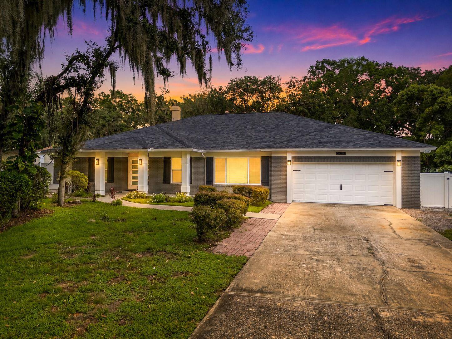 4712 DOVER CLIFF CT, Dover, FL 33527