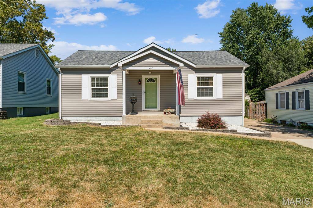 918 Perry ST, St Charles, MO 63301
