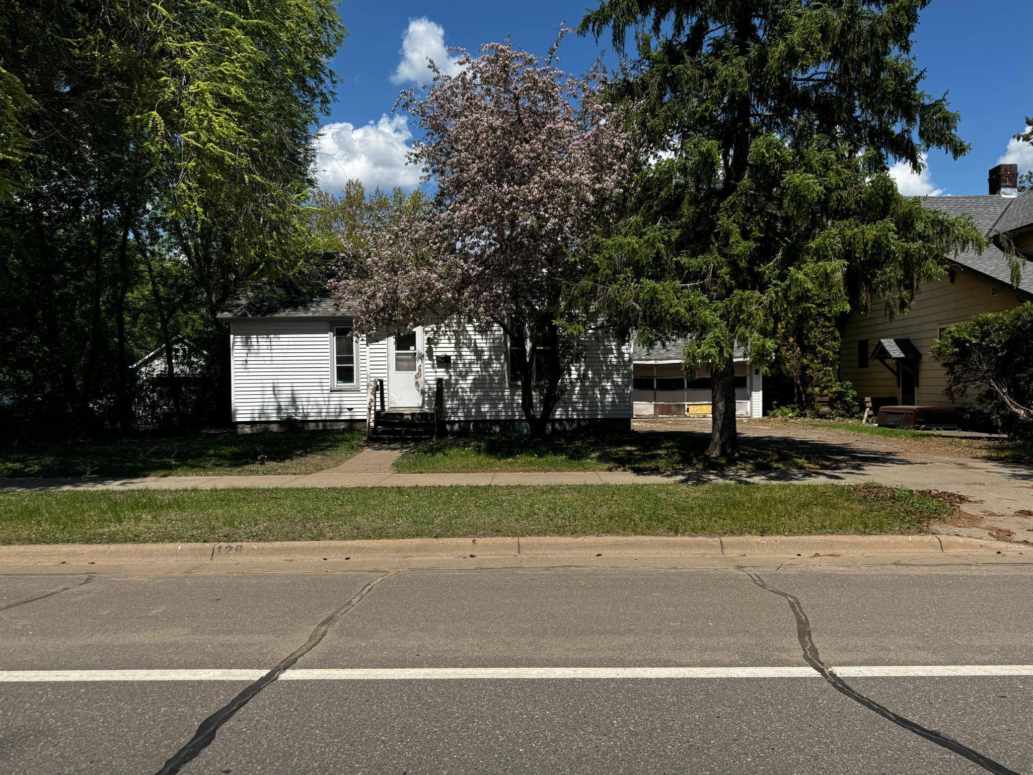 128 NW 4th ST NW, Aitkin, MN 56431