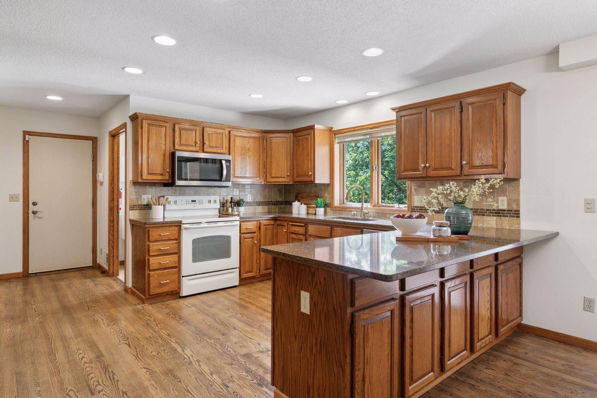 217 Interlachen RD, Burnsville, MN 55306