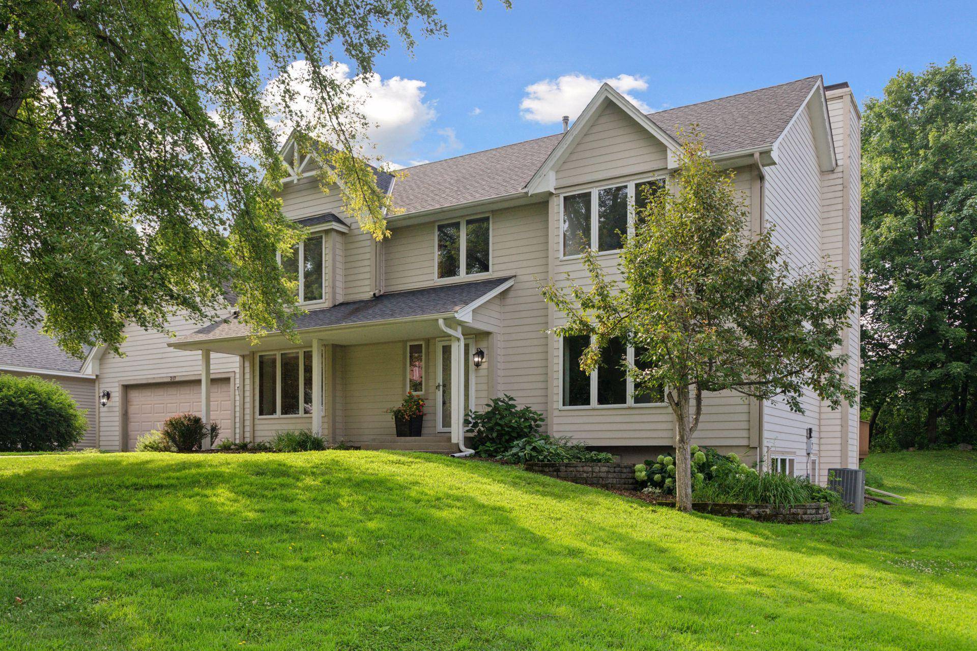 217 Interlachen RD, Burnsville, MN 55306