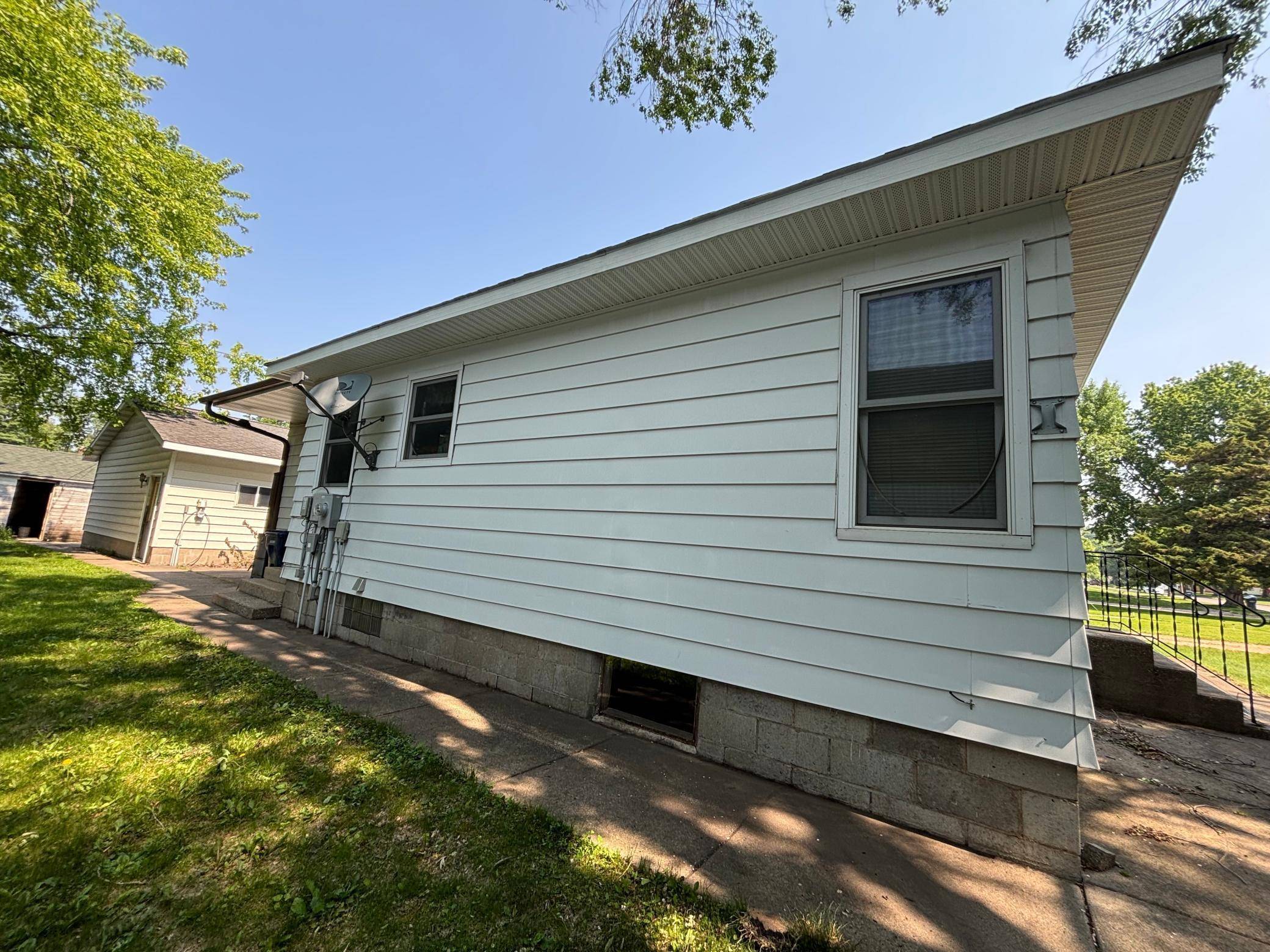 609 11th ST N, Benson, MN 56215