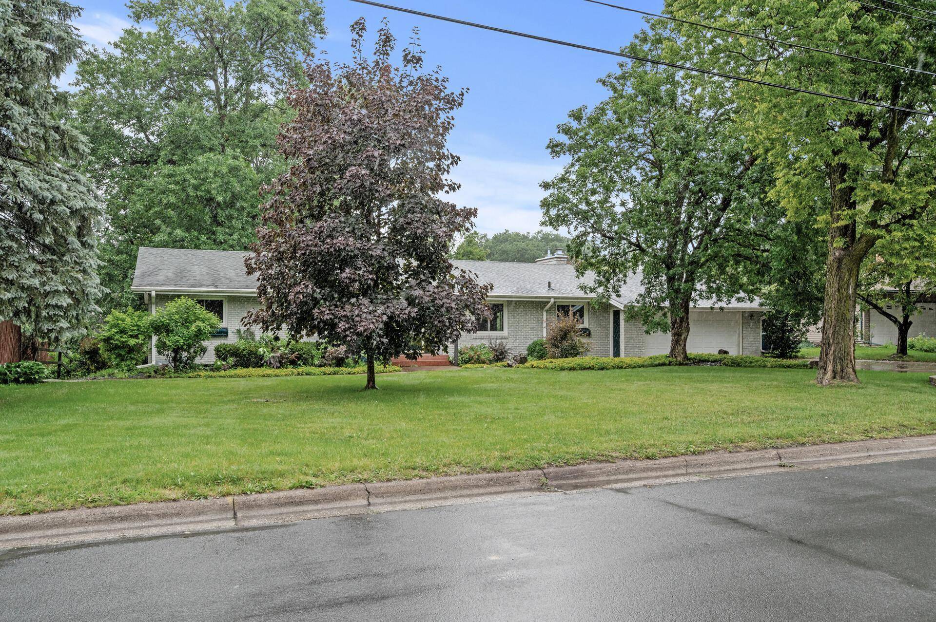 9516 Russell AVE S, Bloomington, MN 55431