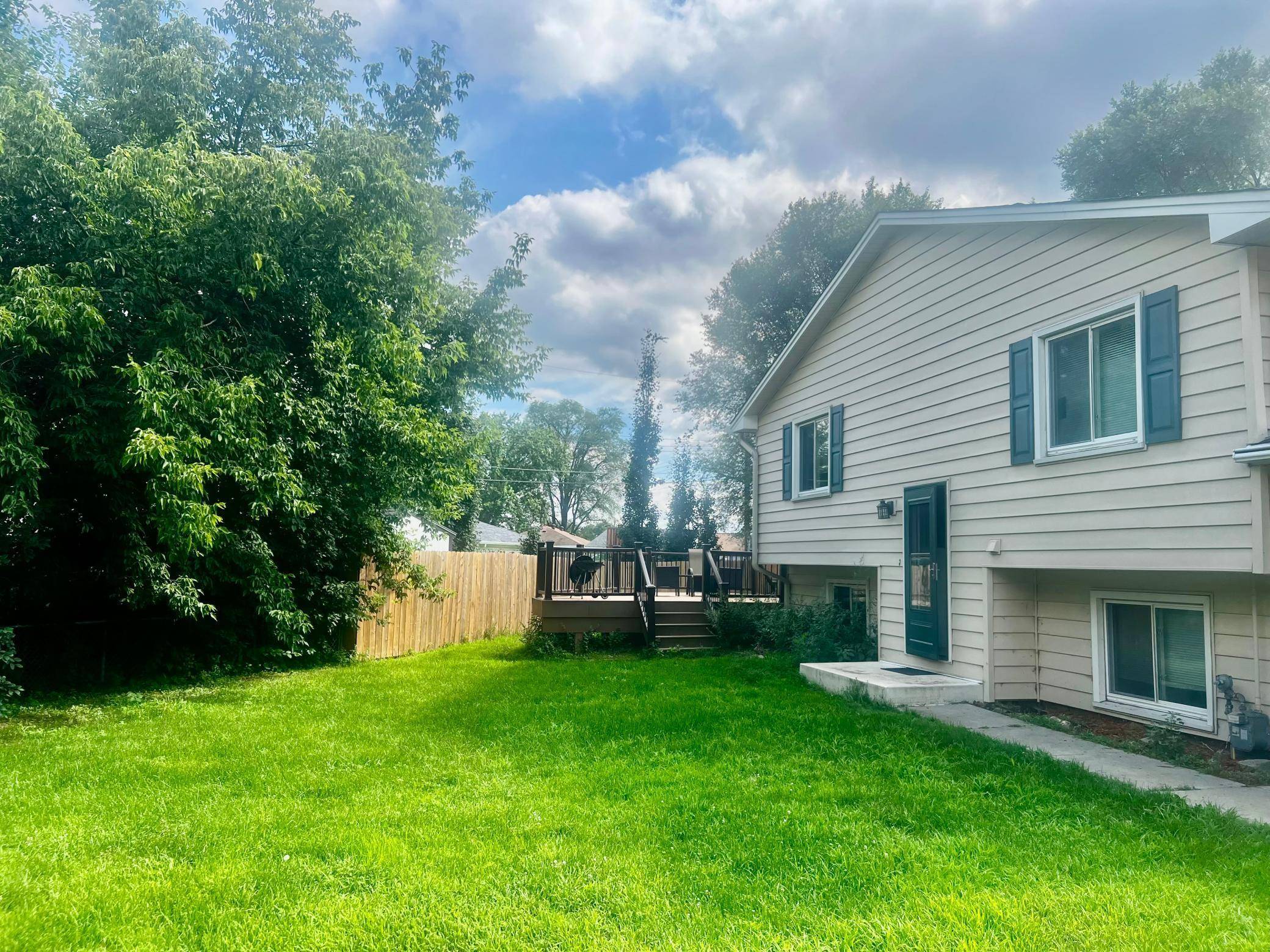 2728 111th AVE NW, Coon Rapids, MN 55433