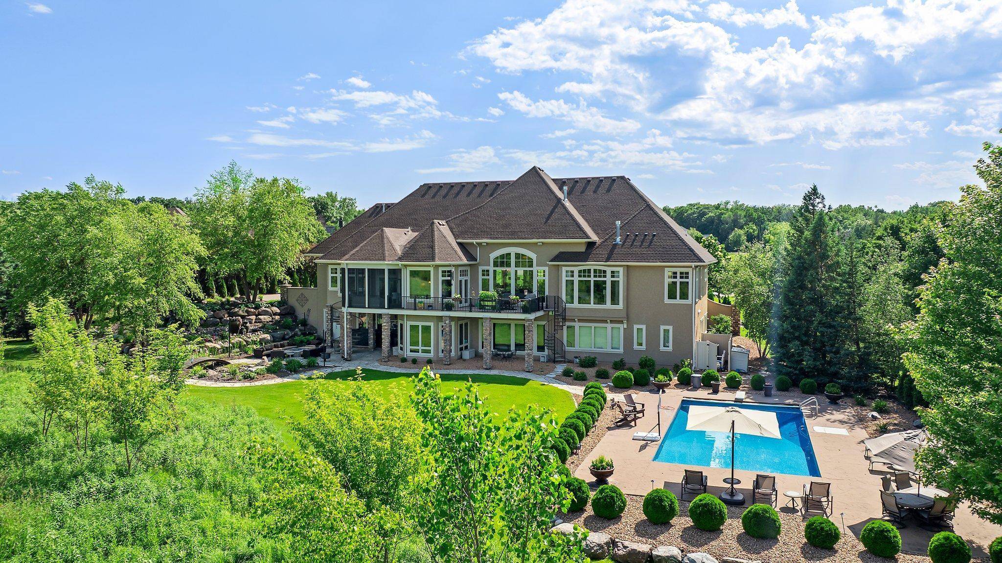 260 Calamus CIR, Medina, MN 55340