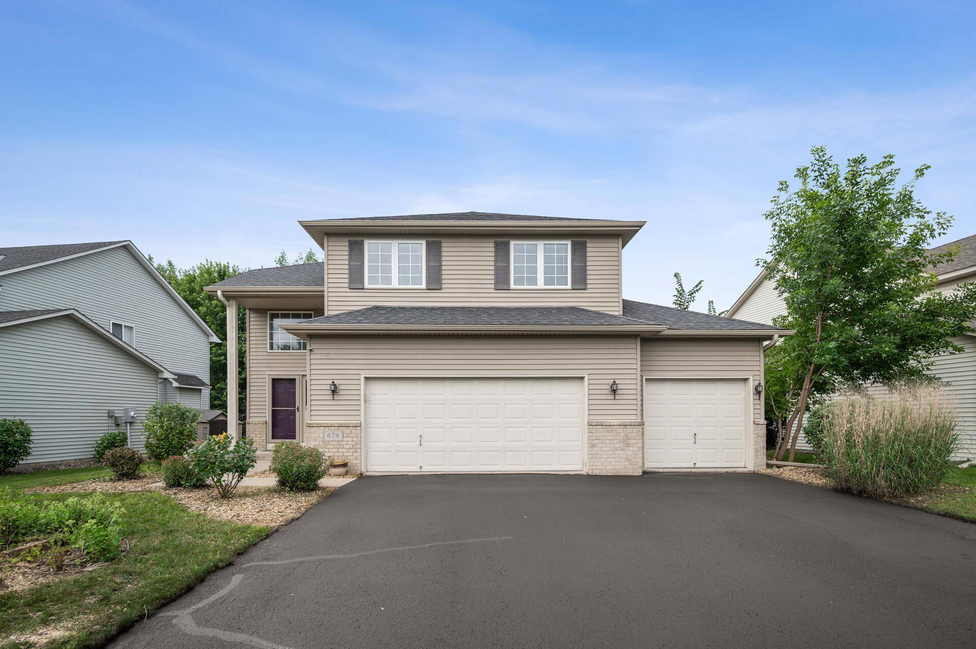 678 Riesgraf RD, Carver, MN 55315