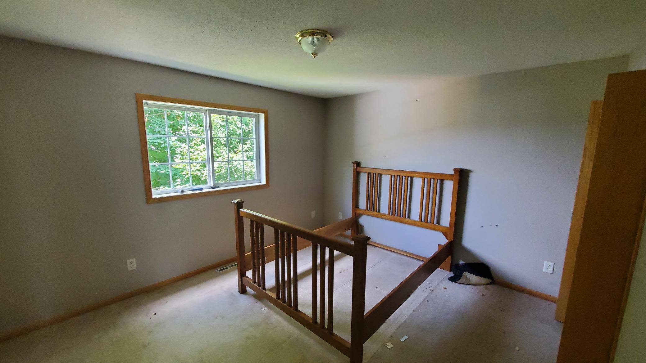 2193 Joes Lake RD SE, Cambridge, MN 55008