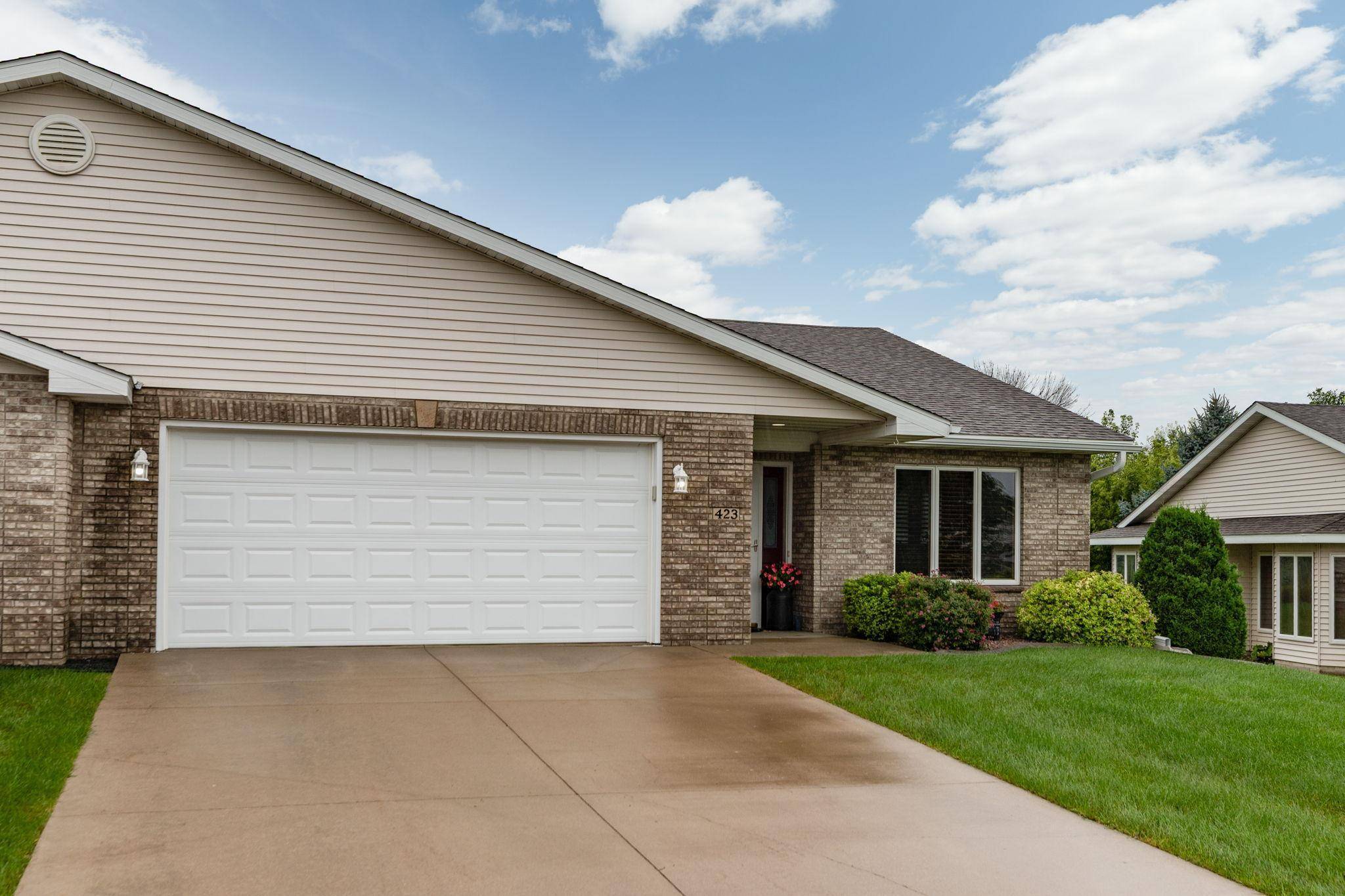 423 3rd AVE NW, Byron, MN 55920