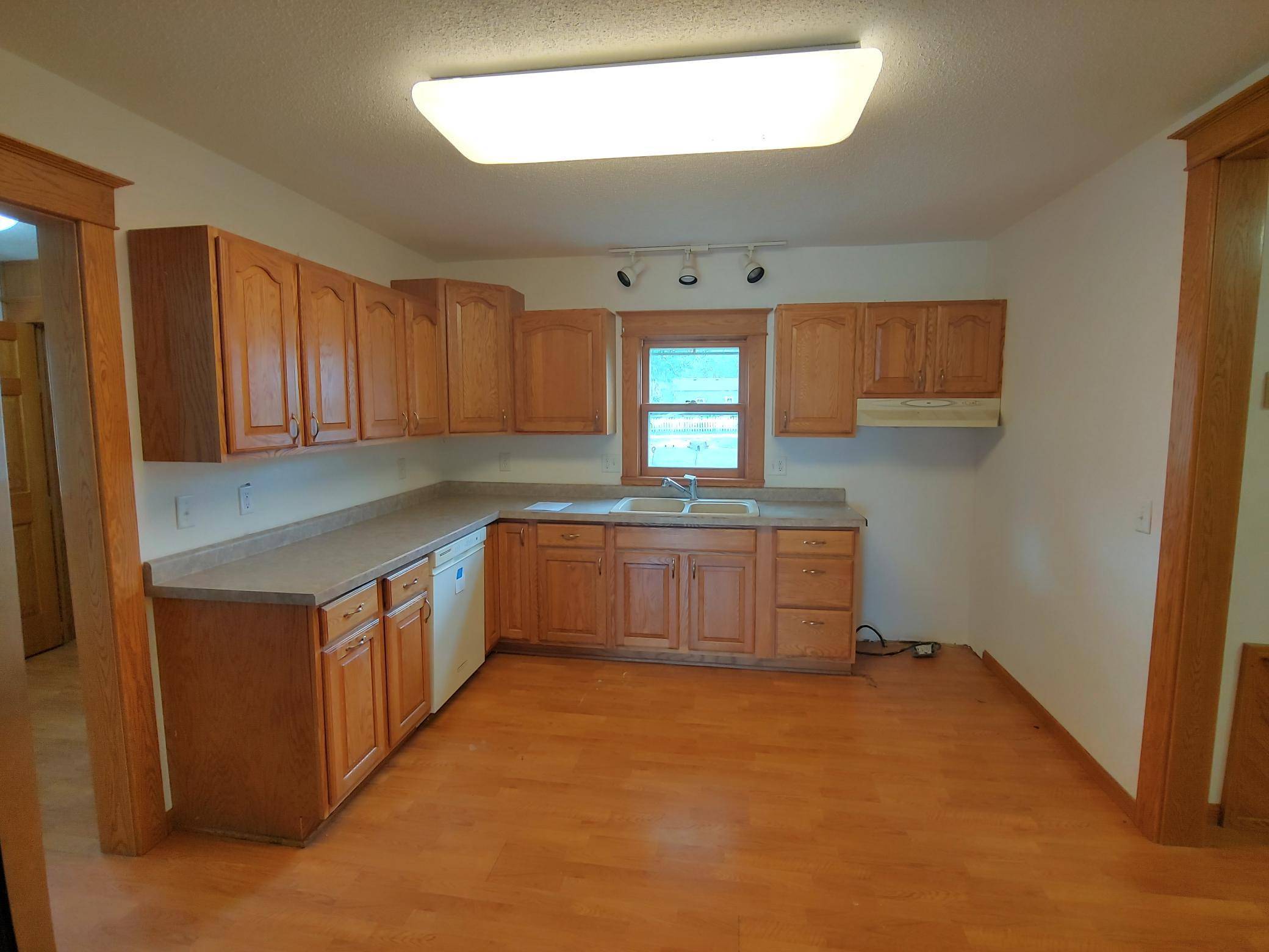 220 4th ST S, Greenbush, MN 56726