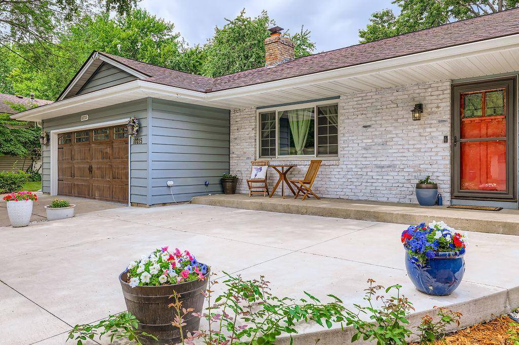 10215 Union Terrace LN N, Maple Grove, MN 55369