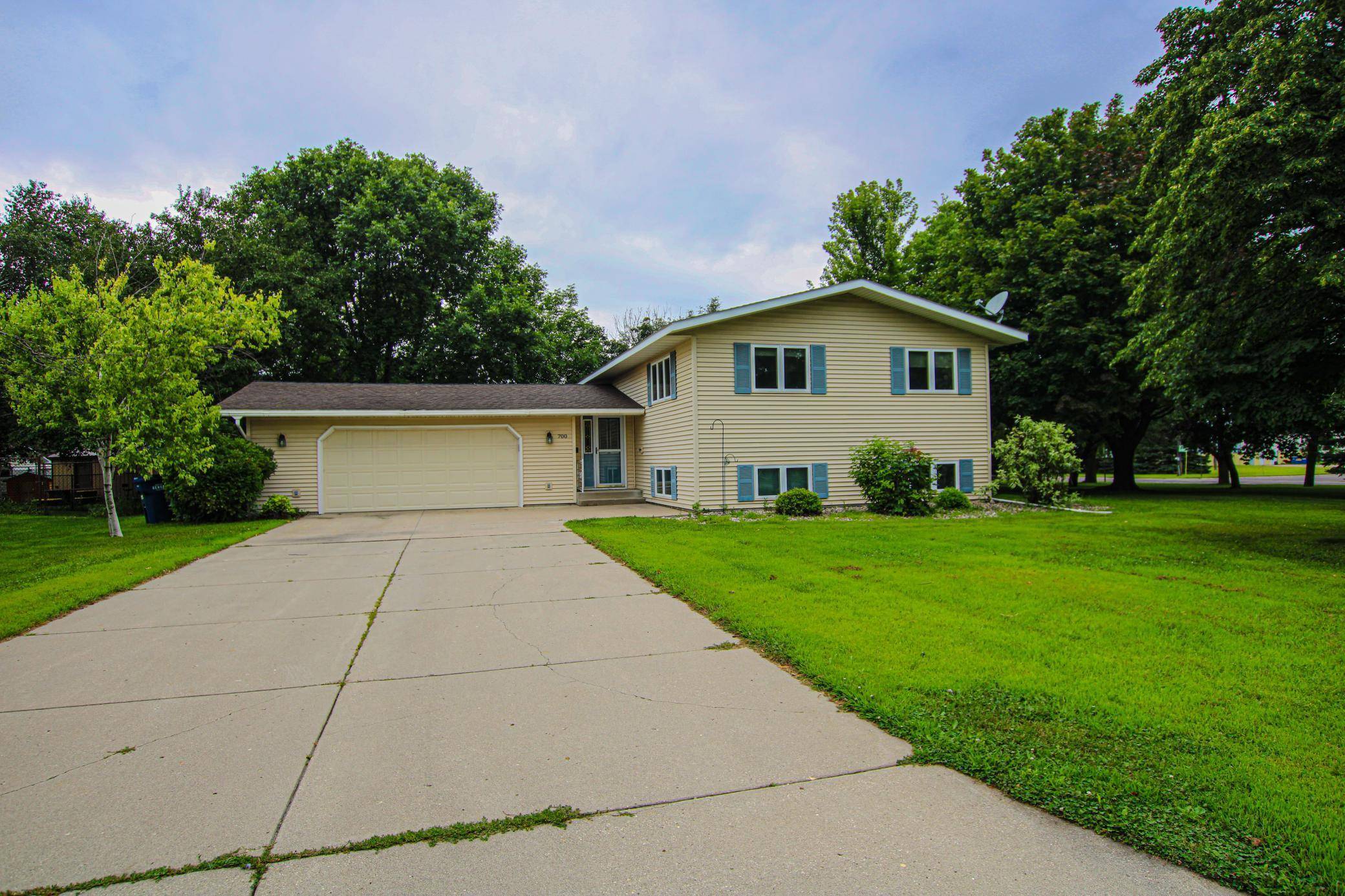 700 18th ST S, Benson, MN 56215