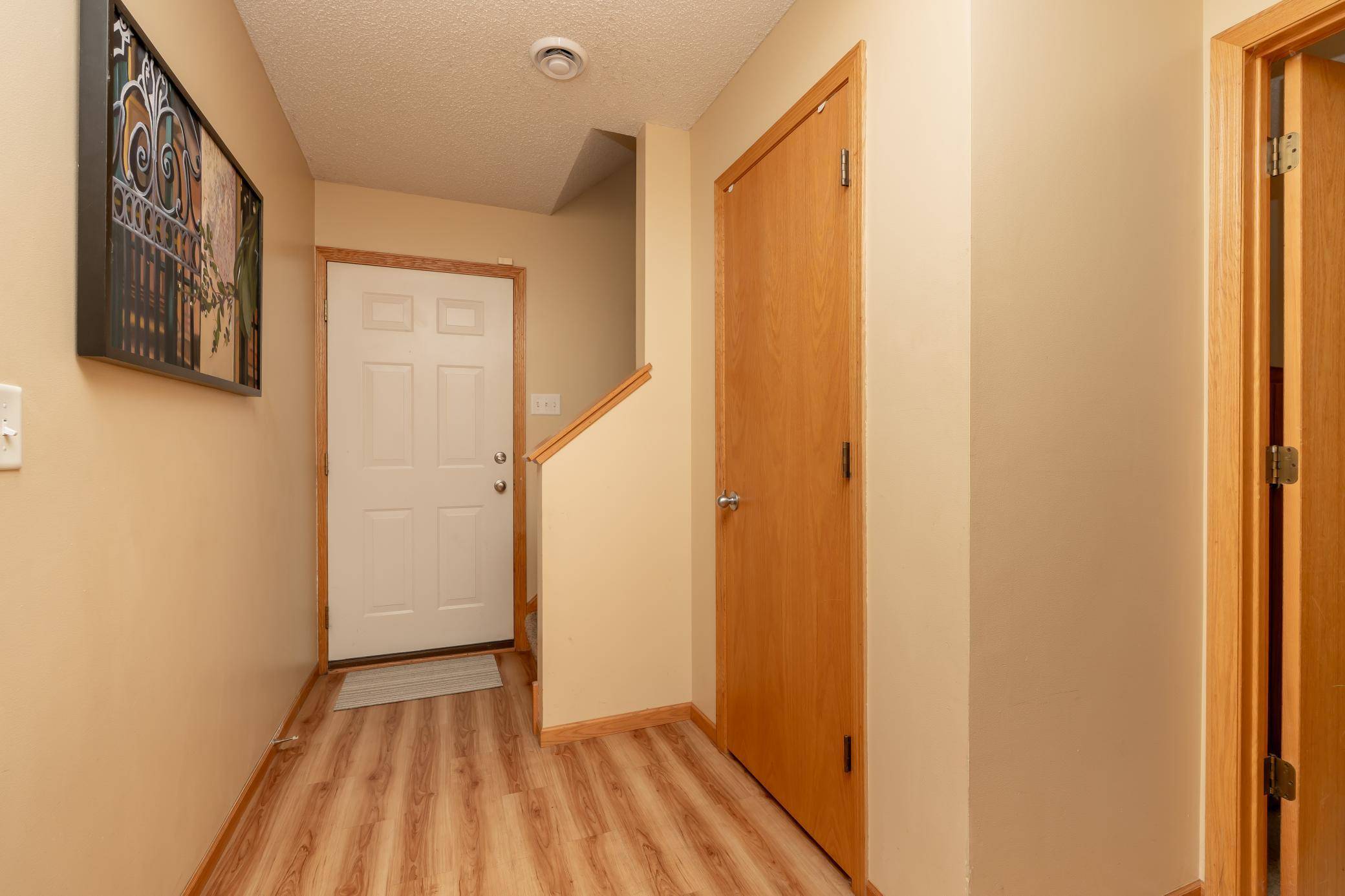 1017 E Orchard ST, Belle Plaine, MN 56011