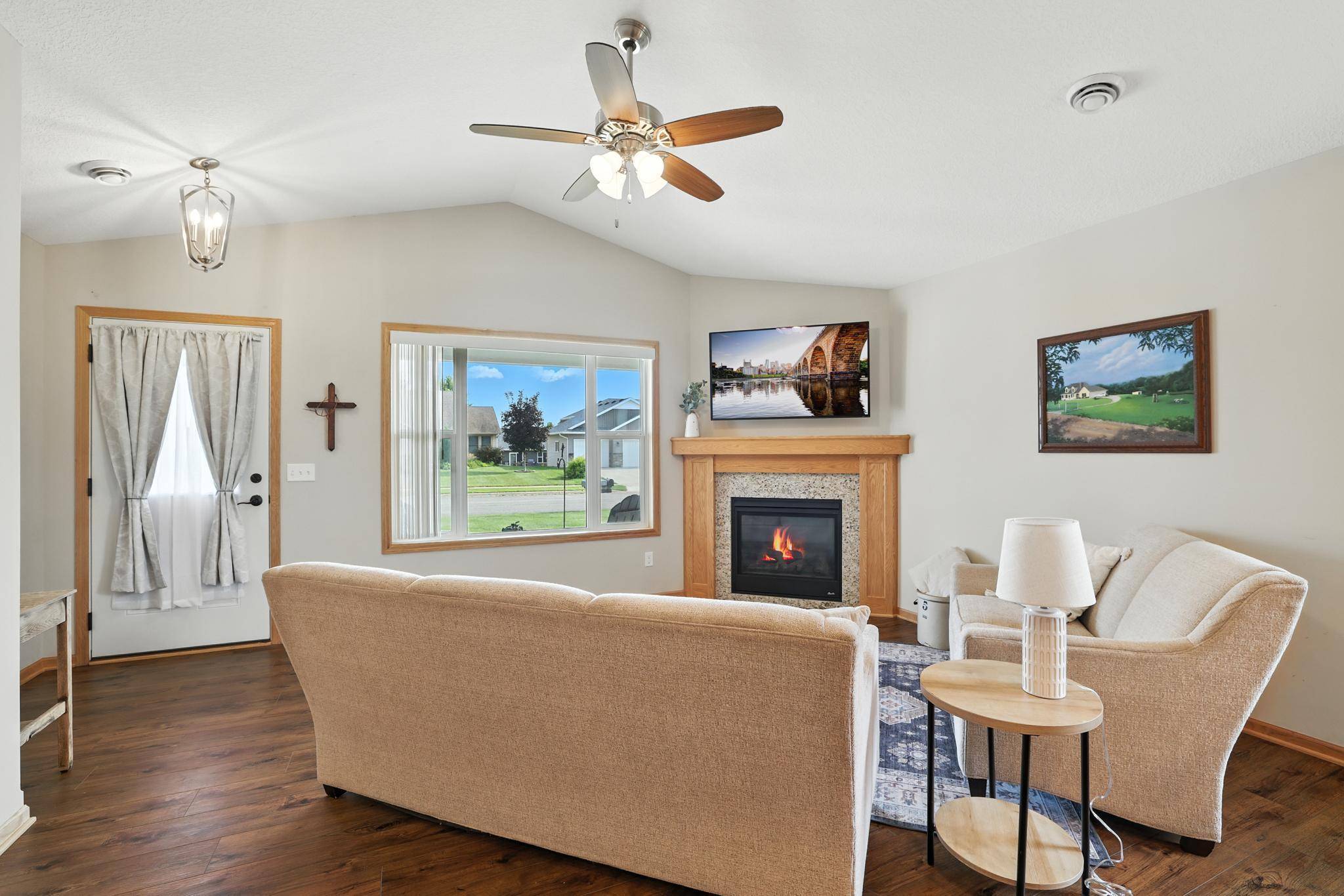 1389 Robert Creek Curve, Belle Plaine, MN 56011