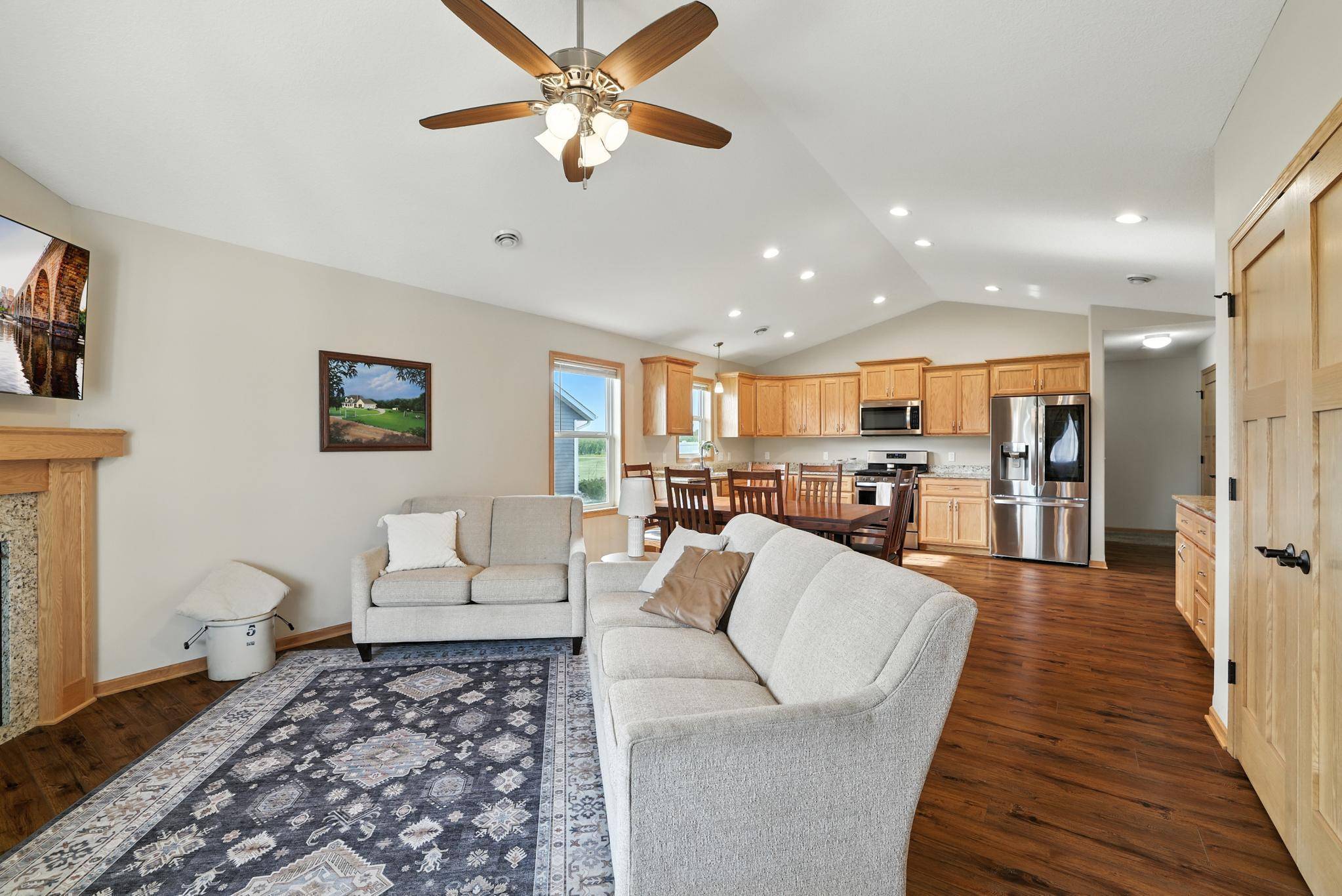 1389 Robert Creek Curve, Belle Plaine, MN 56011