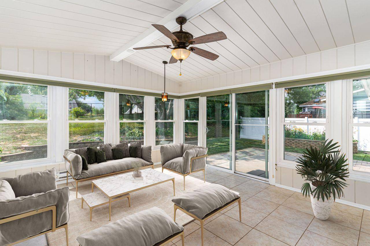 13608 Wellington CRES, Burnsville, MN 55337