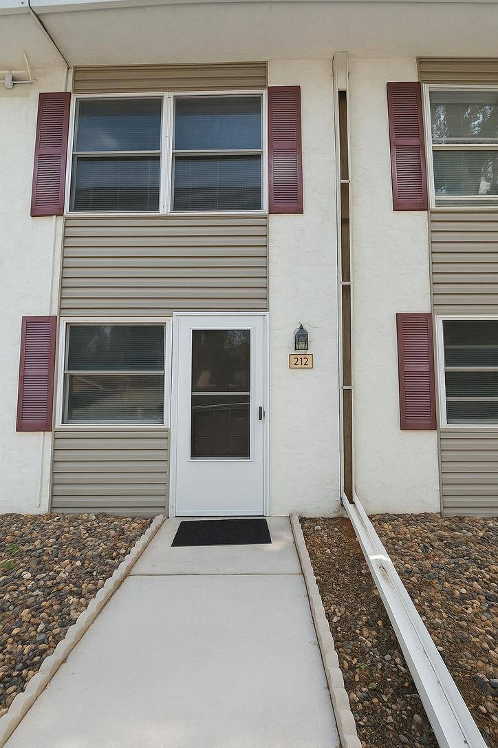 1501 American BLVD E #212, Bloomington, MN 55425