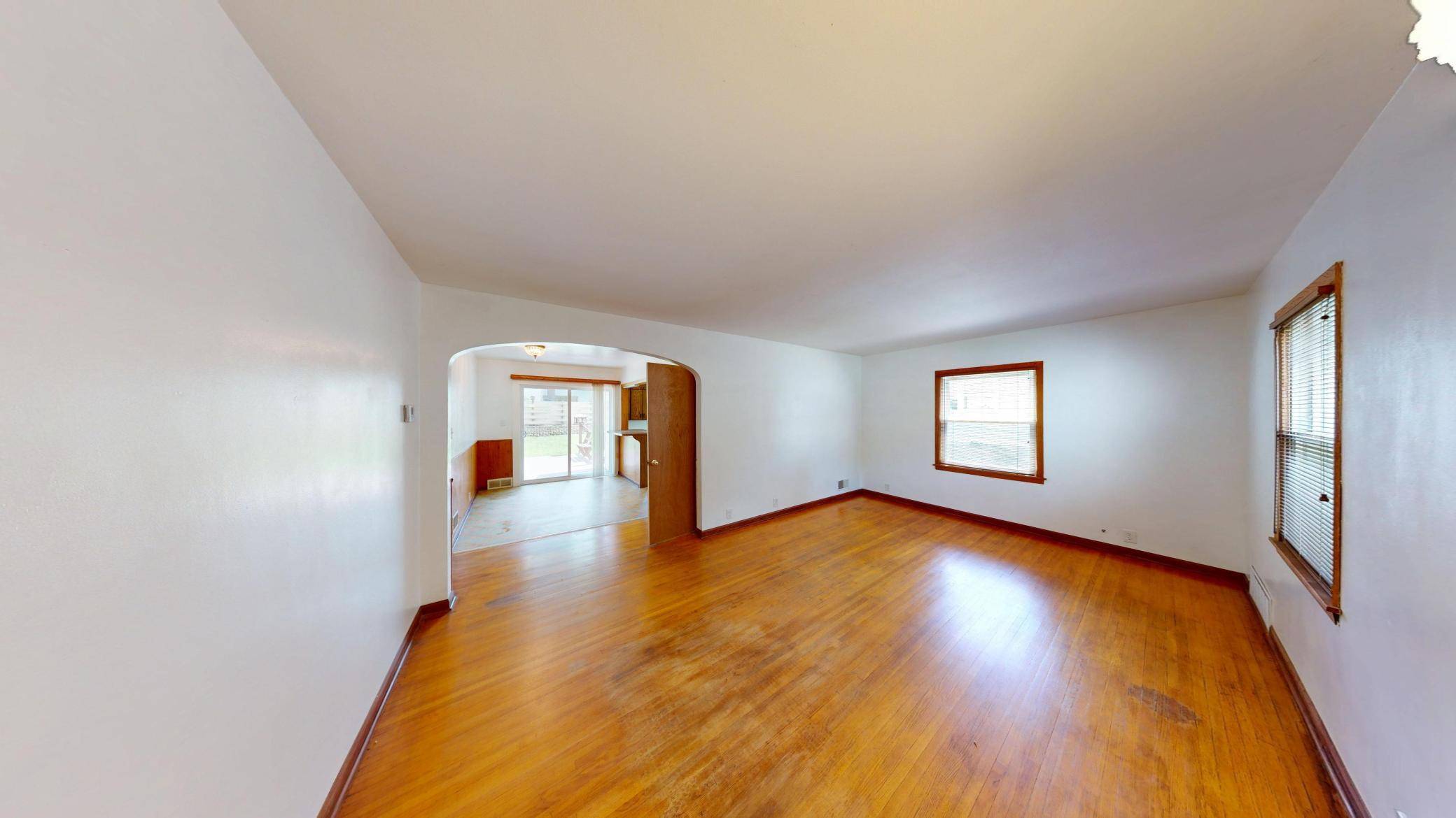 1223 James AVE, Albert Lea, MN 56007