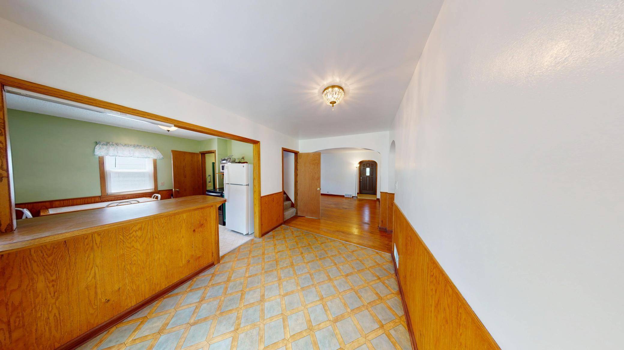 1223 James AVE, Albert Lea, MN 56007