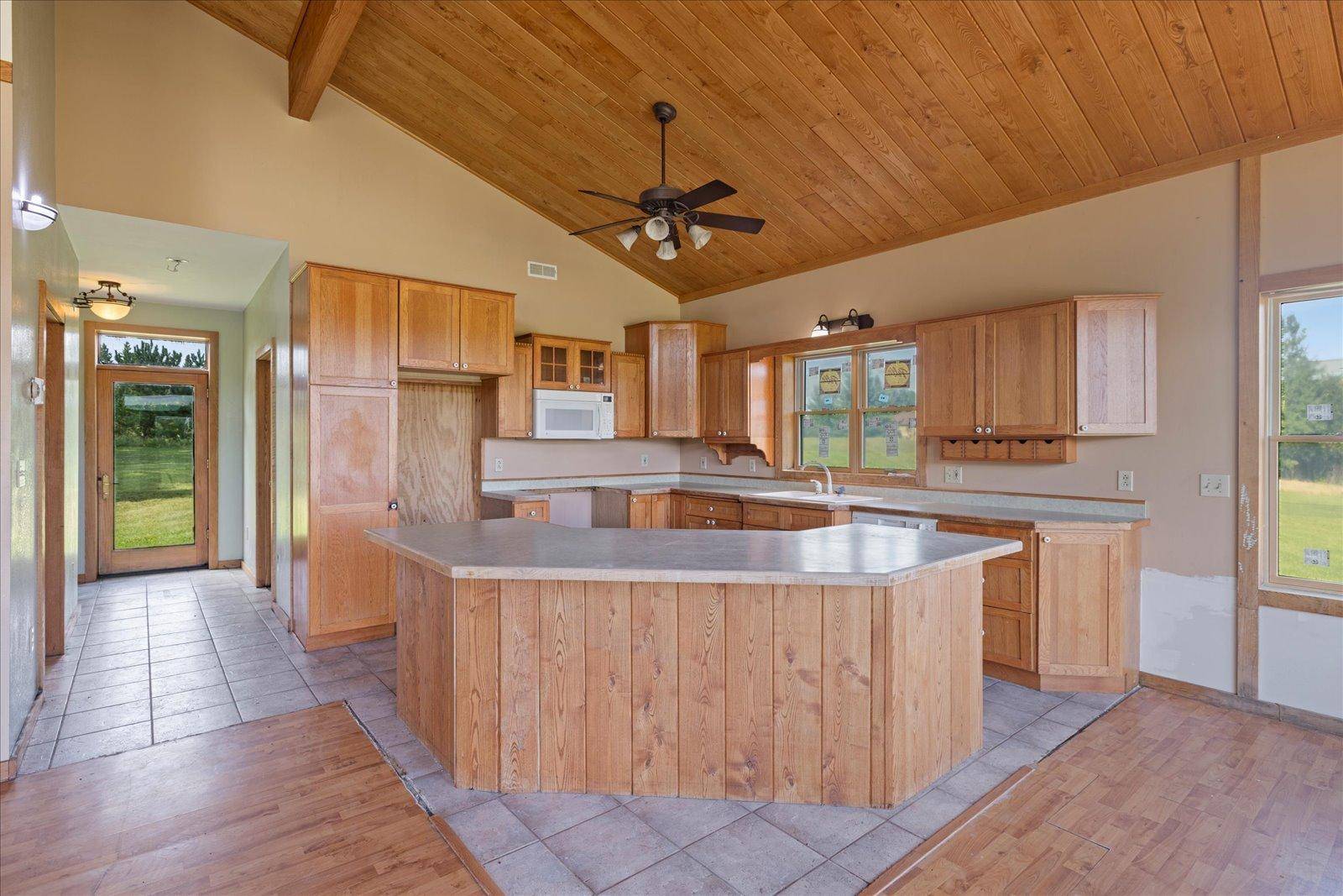 6682 Evergreen LN, Alborn, MN 55702