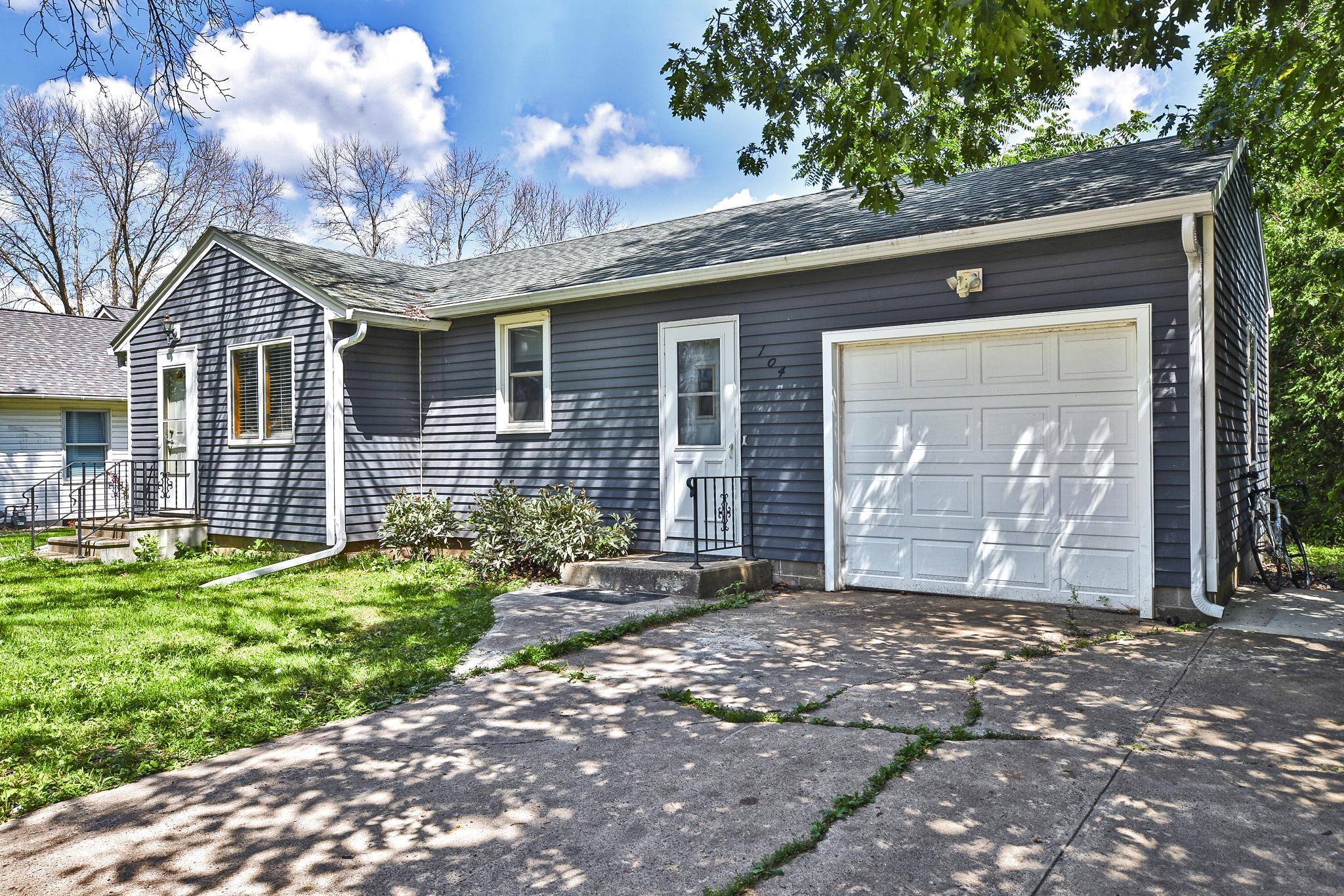 104 Grove ST NW, Brownsdale, MN 55918