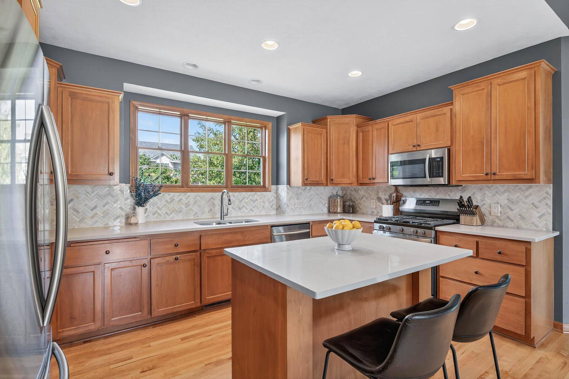 3986 Landings DR, Minnetrista, MN 55375