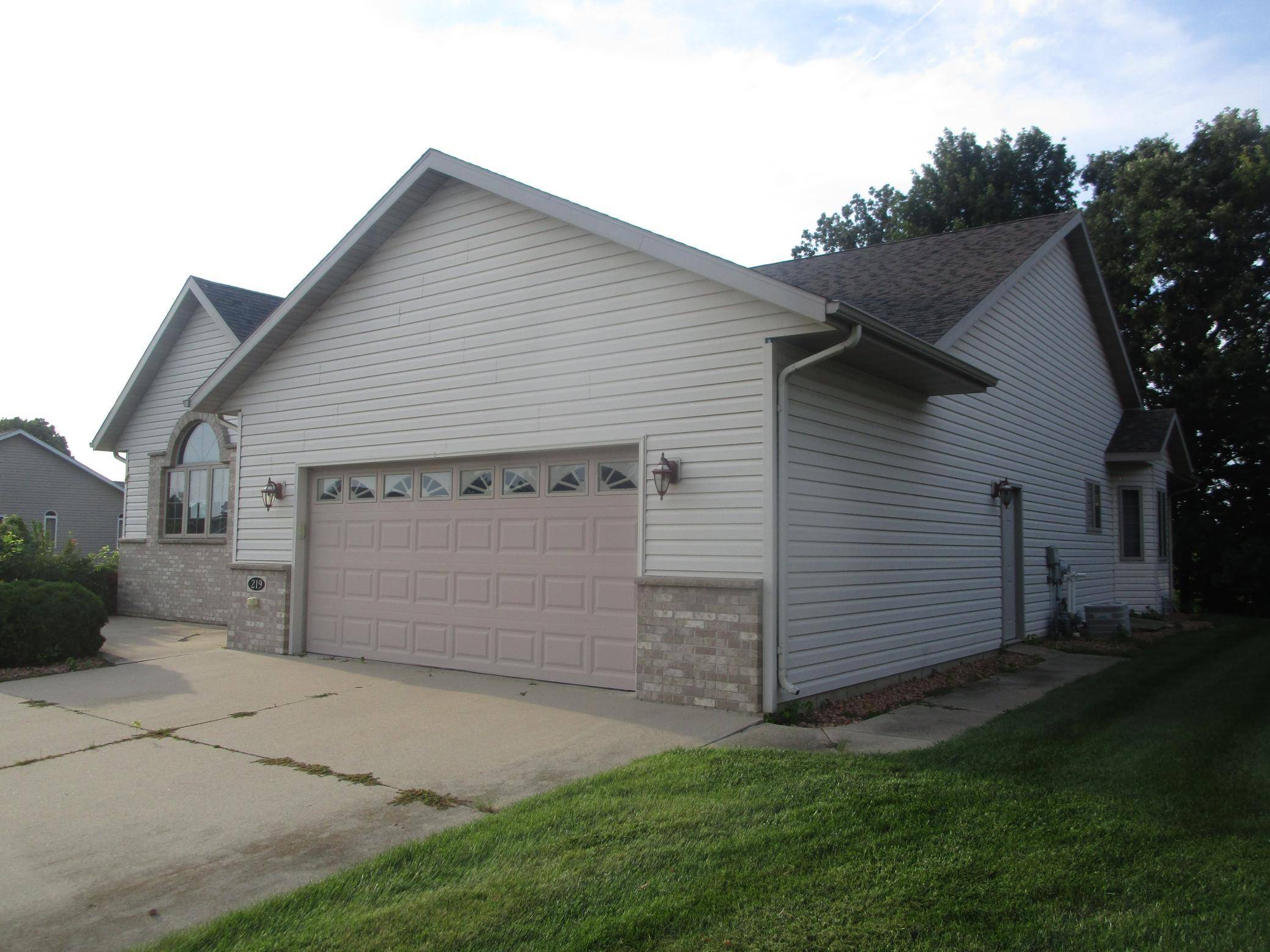 219 Ashley LN, Alexandria, MN 56308