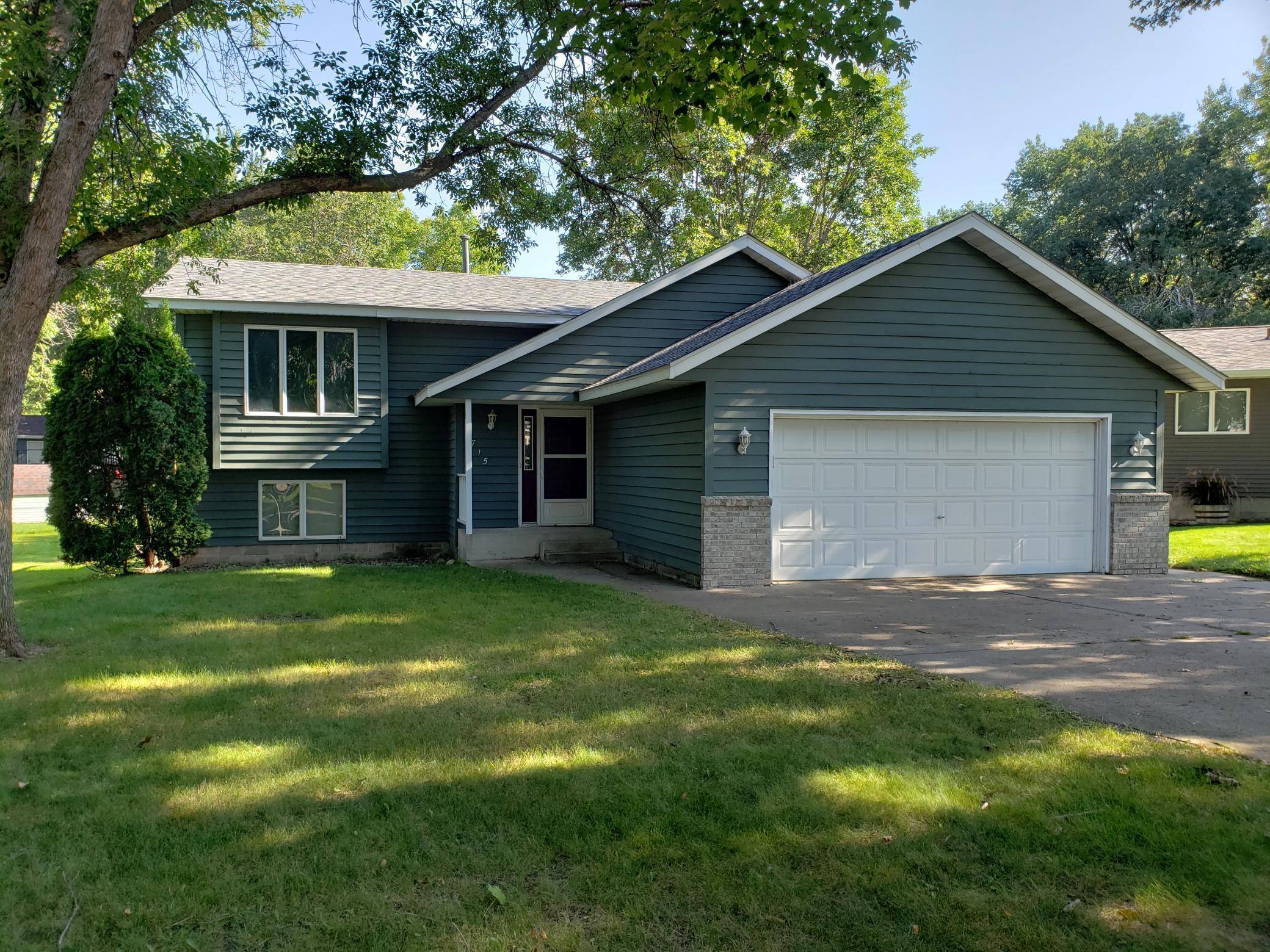 715 10 1/2 ST N, Sauk Rapids, MN 56379