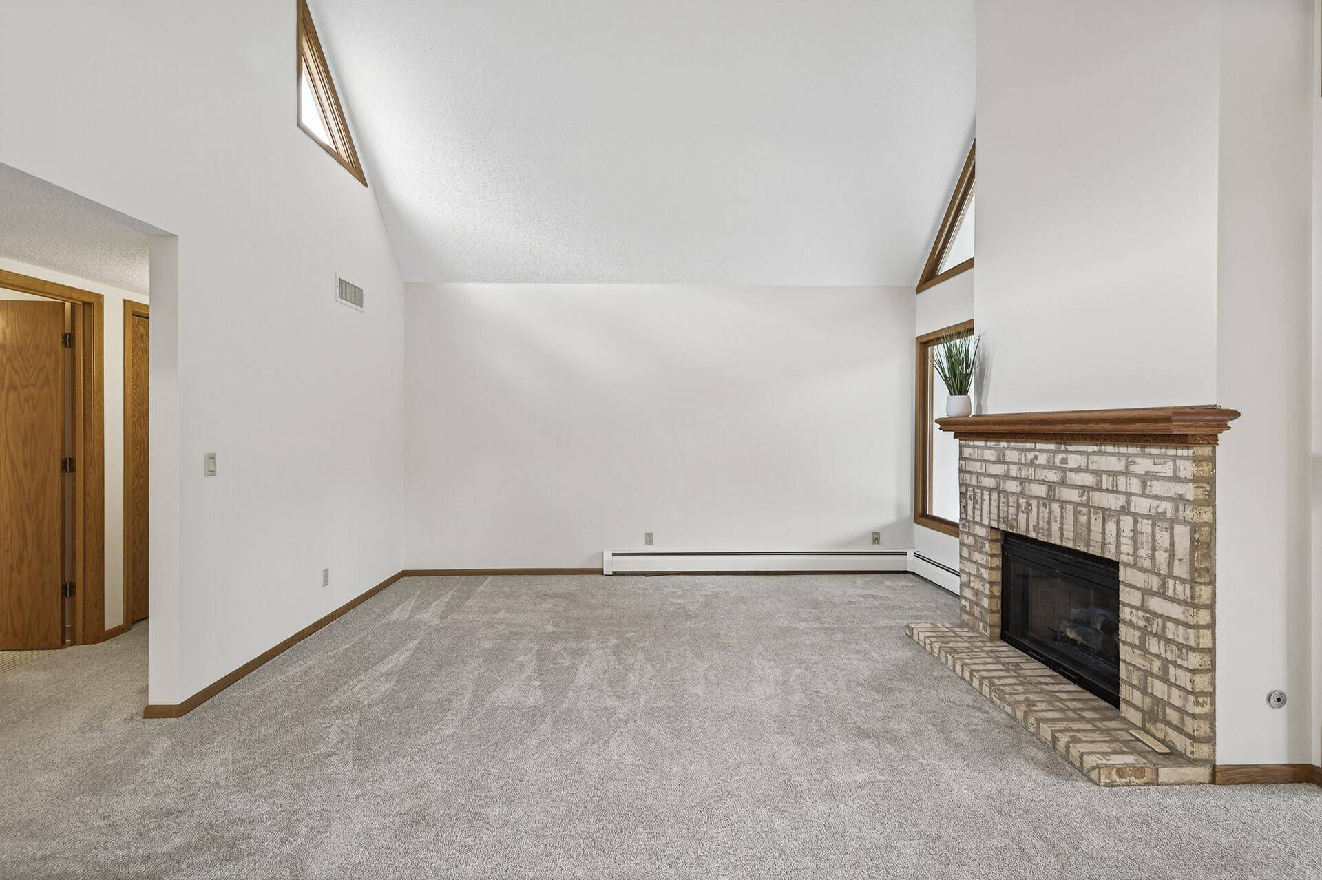 6100 Auto Club RD #303, Bloomington, MN 55438