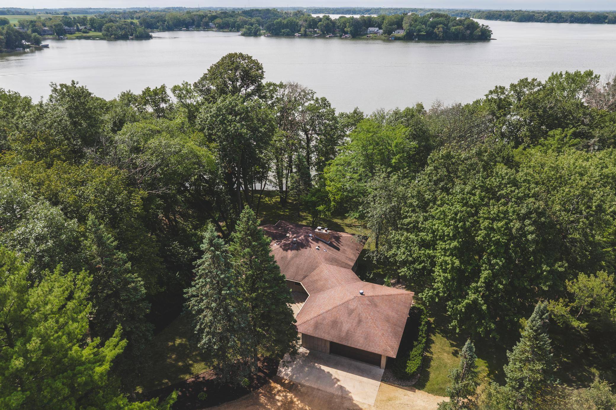 24280 E Cedar Lake DR, Cedar Lake Twp, MN 56071