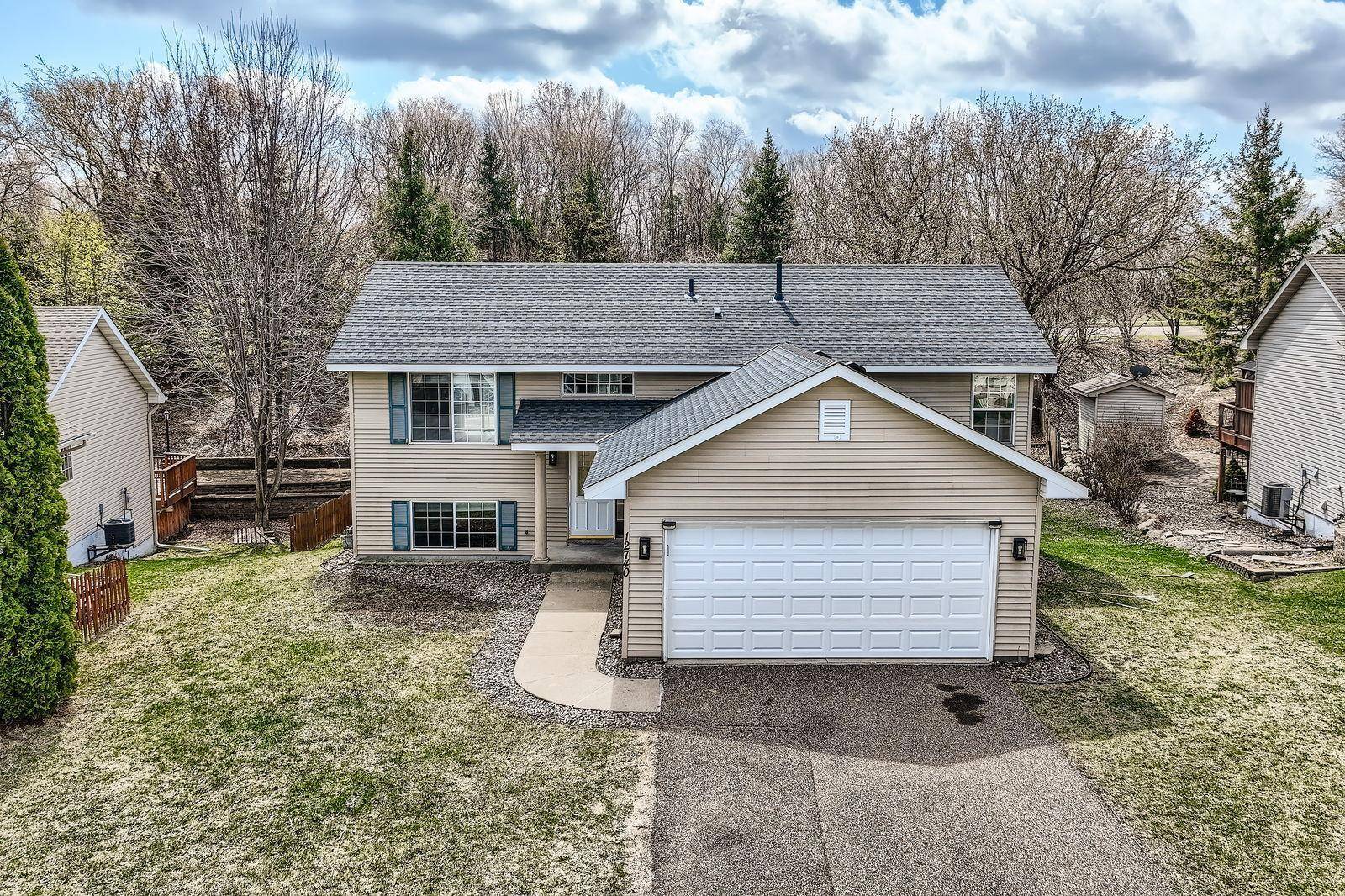 12740 Eveleth PATH, Apple Valley, MN 55124