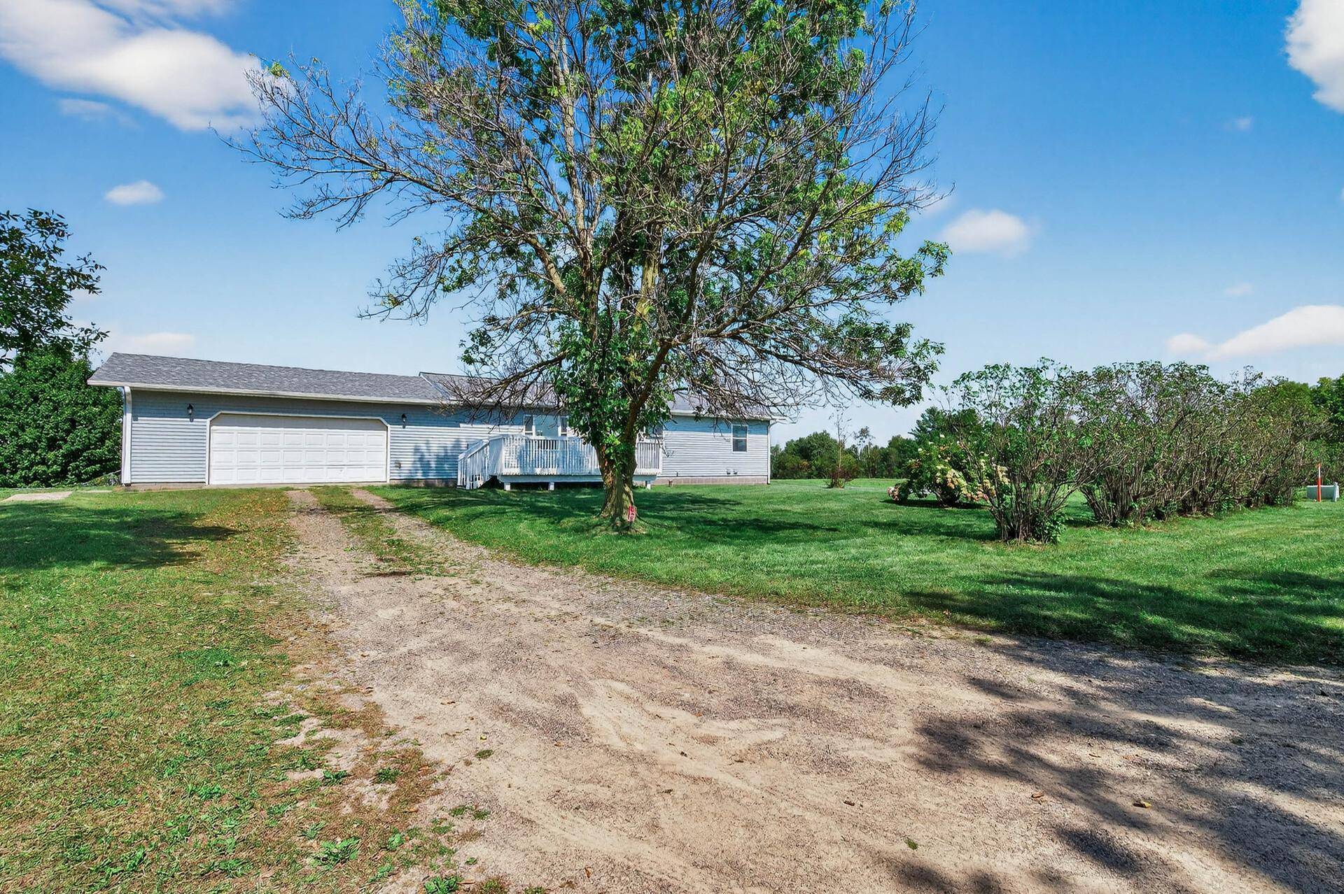 2027 40th AVE, Alden Twp, WI 54020