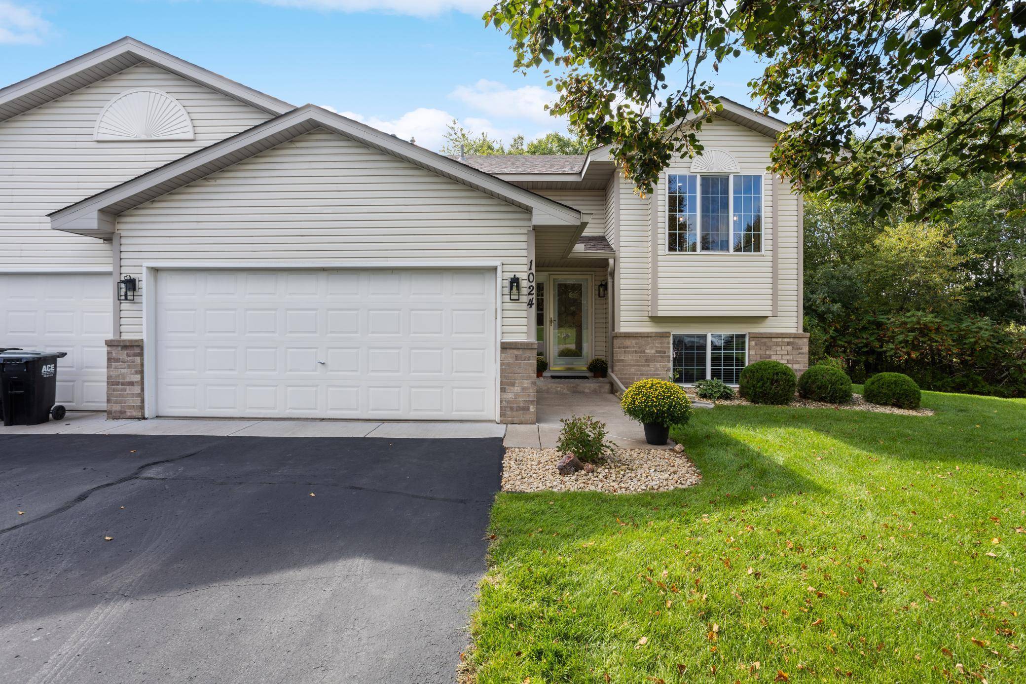 1024 159th LN NW, Andover, MN 55304
