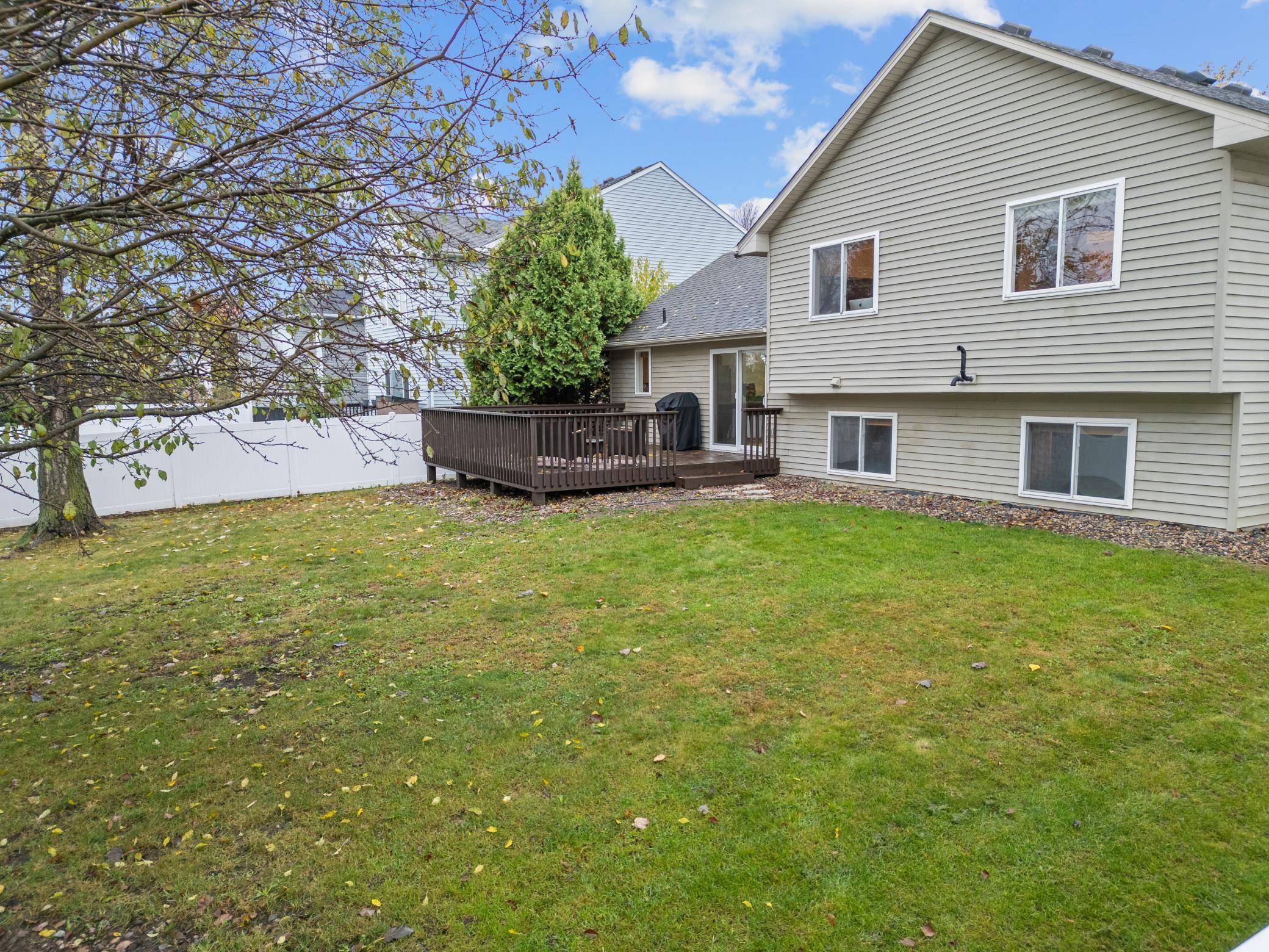 305 Groff ST, Carver, MN 55315