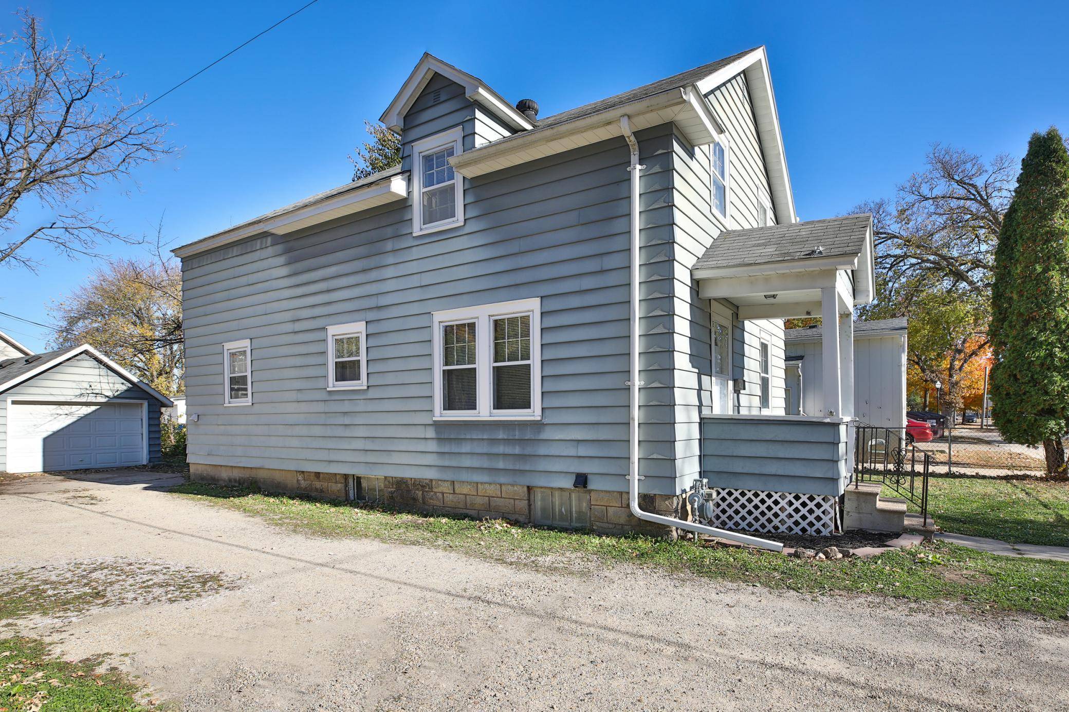 102 3rd AVE SW, Austin, MN 55912