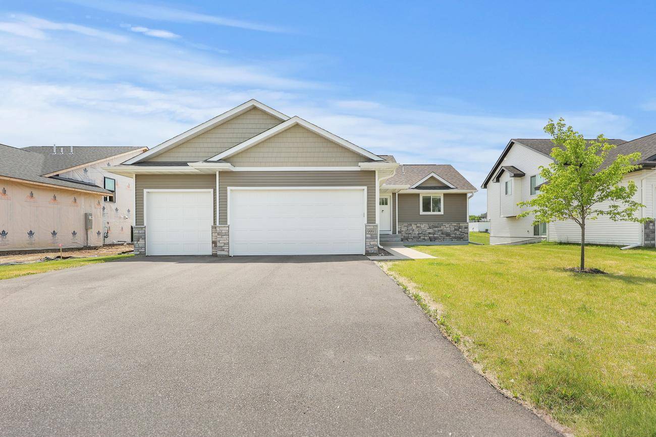 9991 14th CIR NE, Saint Michael, MN 55376