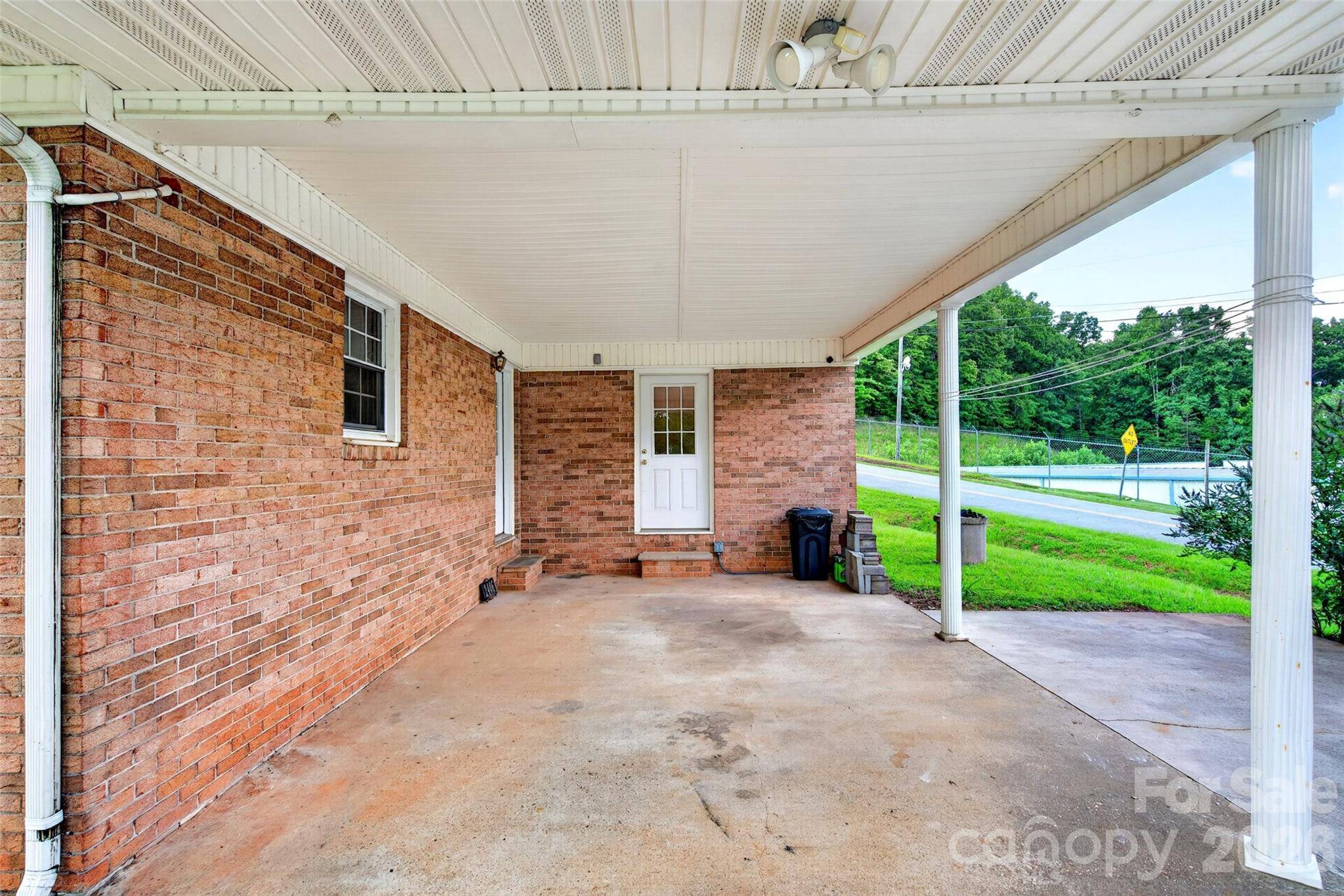2406 Nix Creek RD, Marion, NC 28752