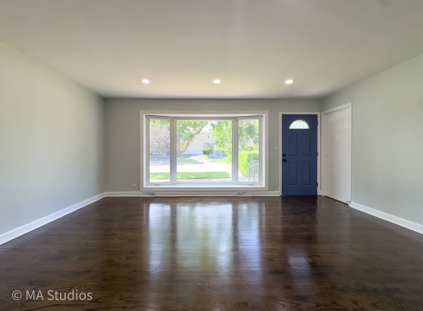 4256 Golf RD, Skokie, IL 60076