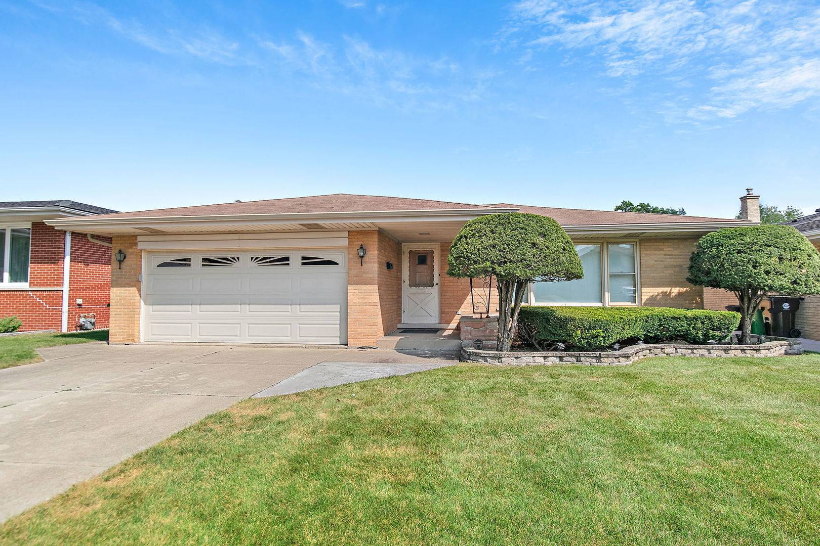 2831 Kensington AVE, Westchester, IL 60154