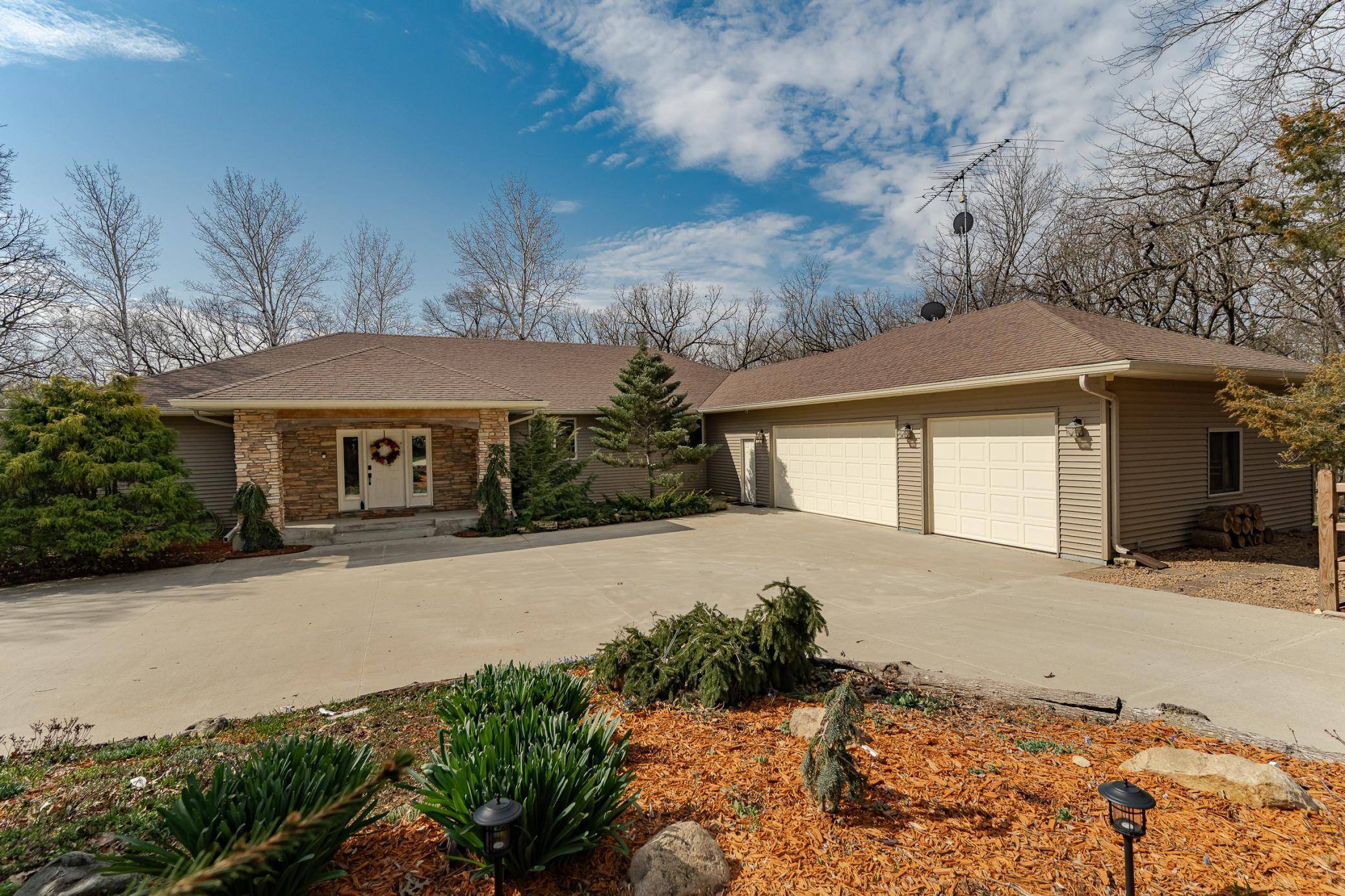 3065 Grand View LN SW, Byron, MN 55920