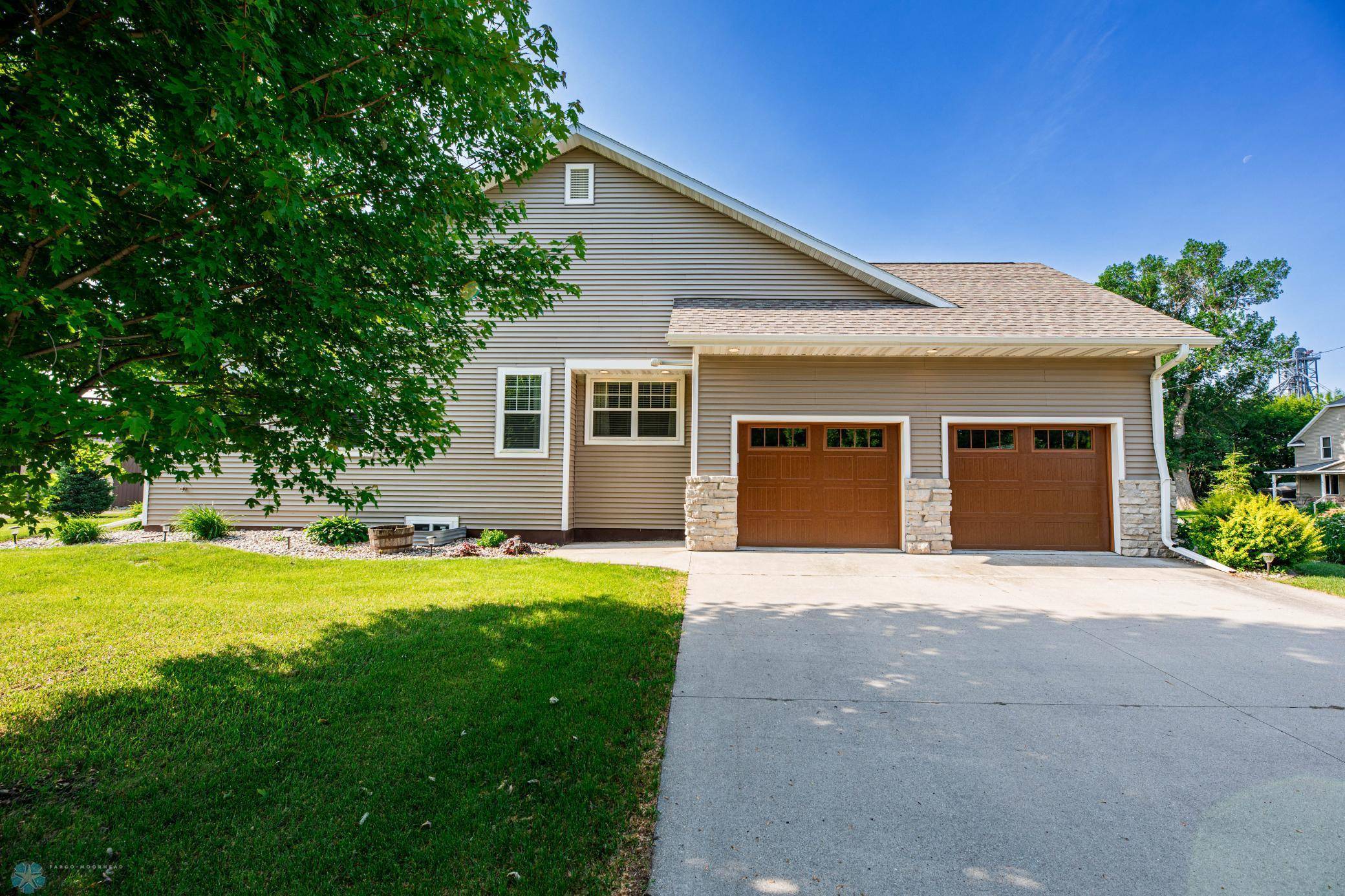 210 1st ST, Arthur, ND 58006