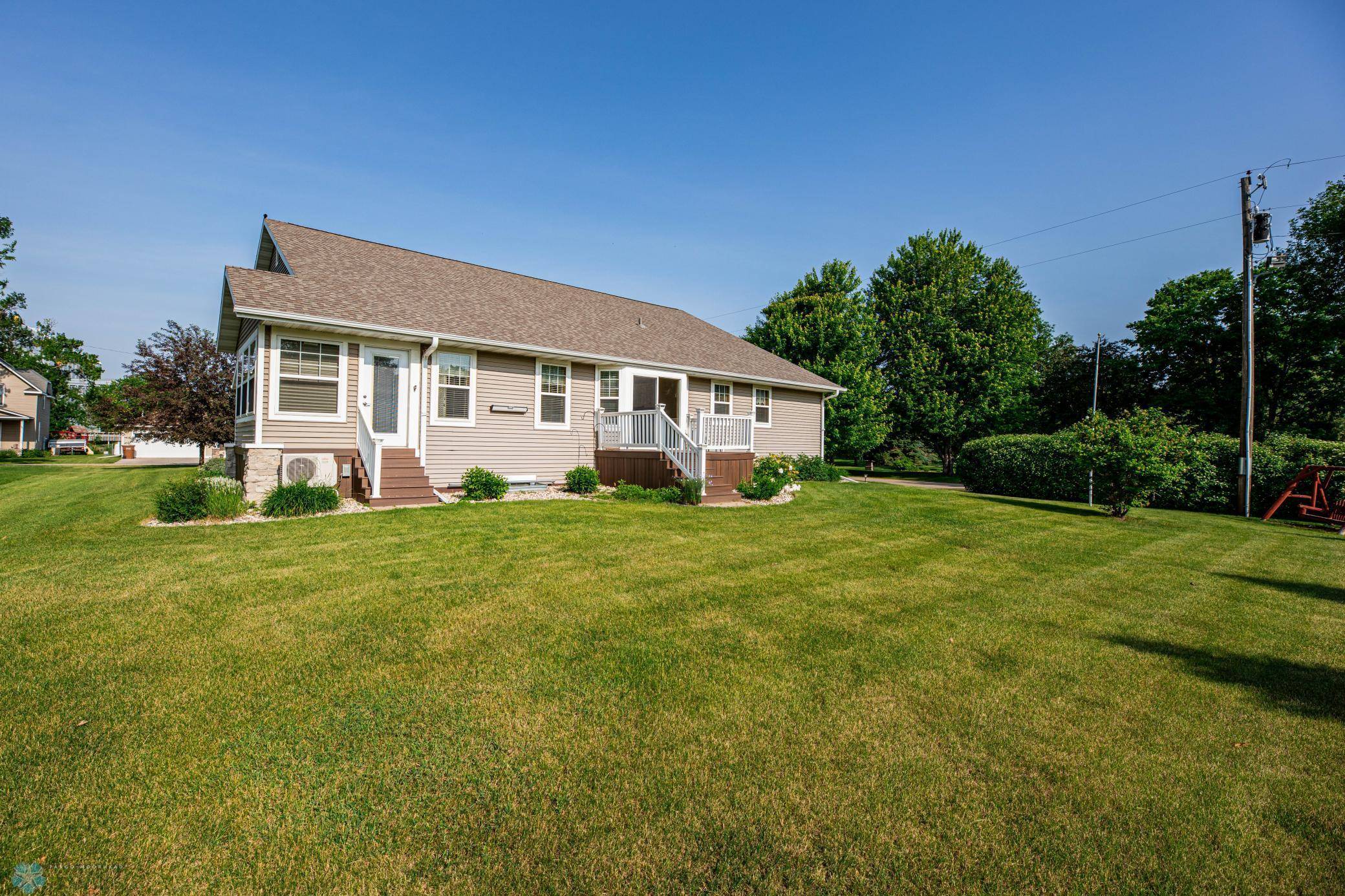 210 1st ST, Arthur, ND 58006