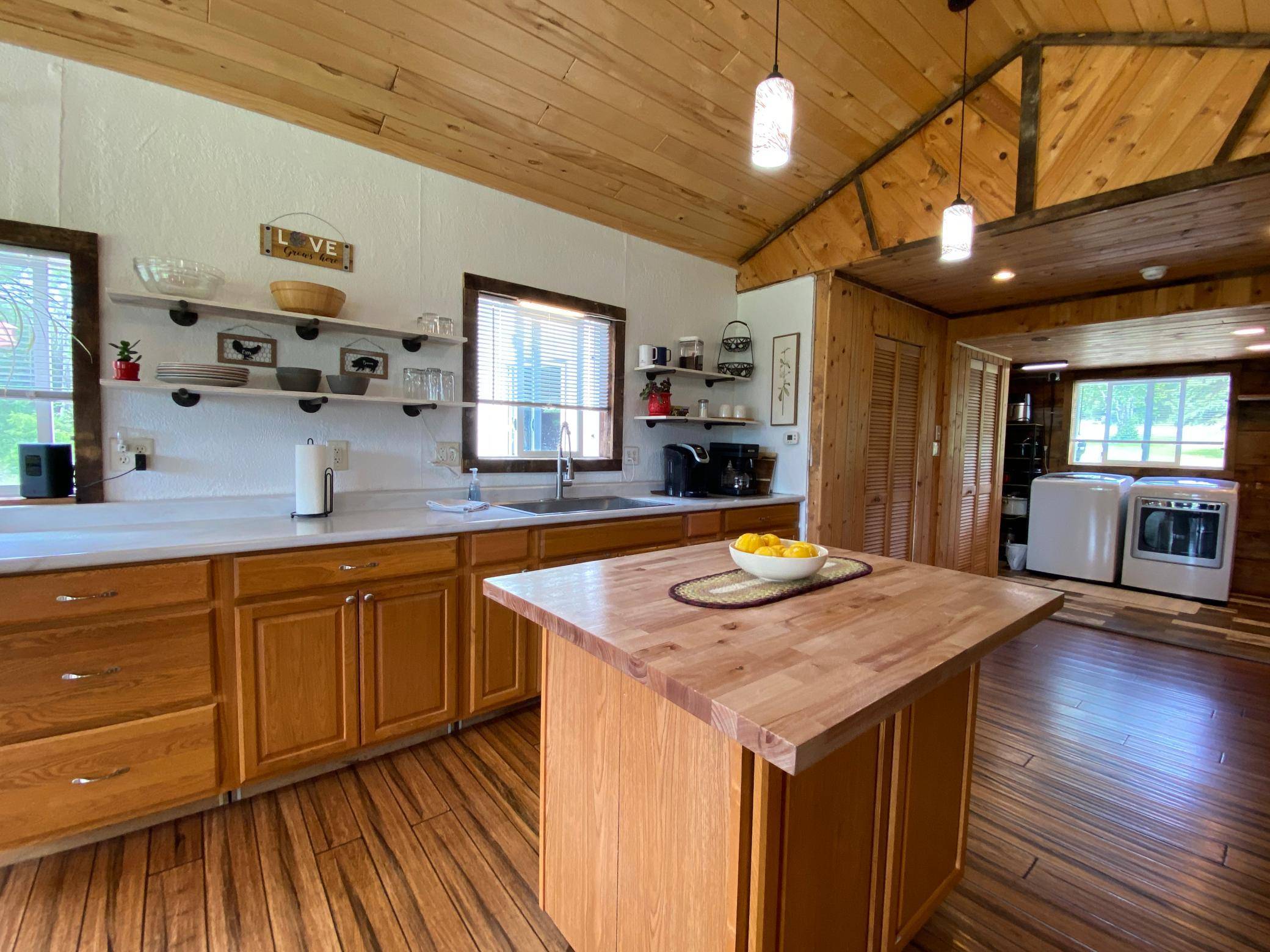 3653 Front ST, Barnum, MN 55707