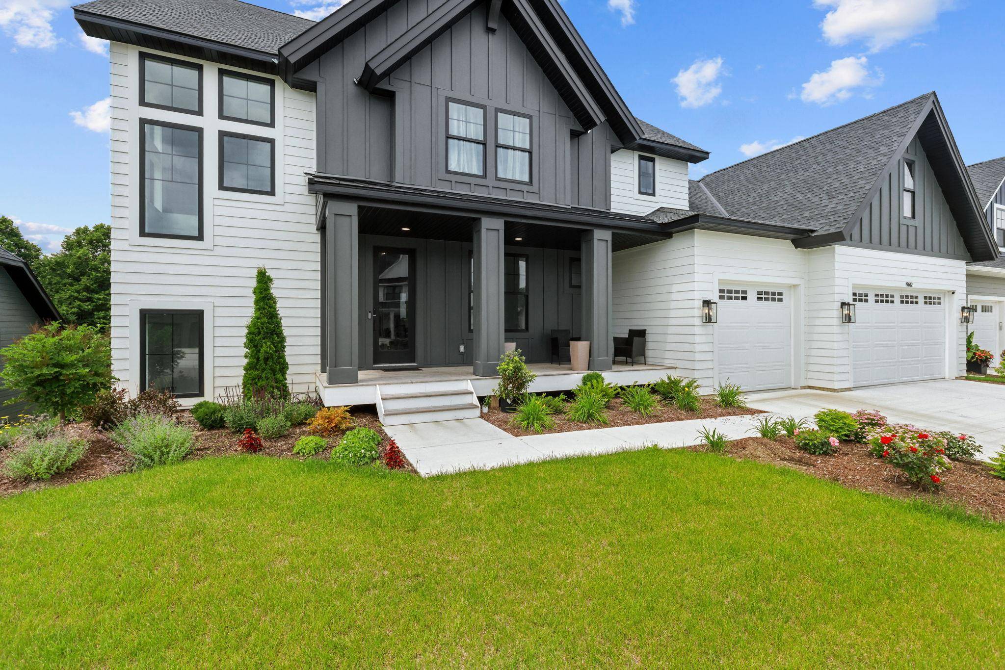 9612 Iron Horse RD, Woodbury, MN 55129