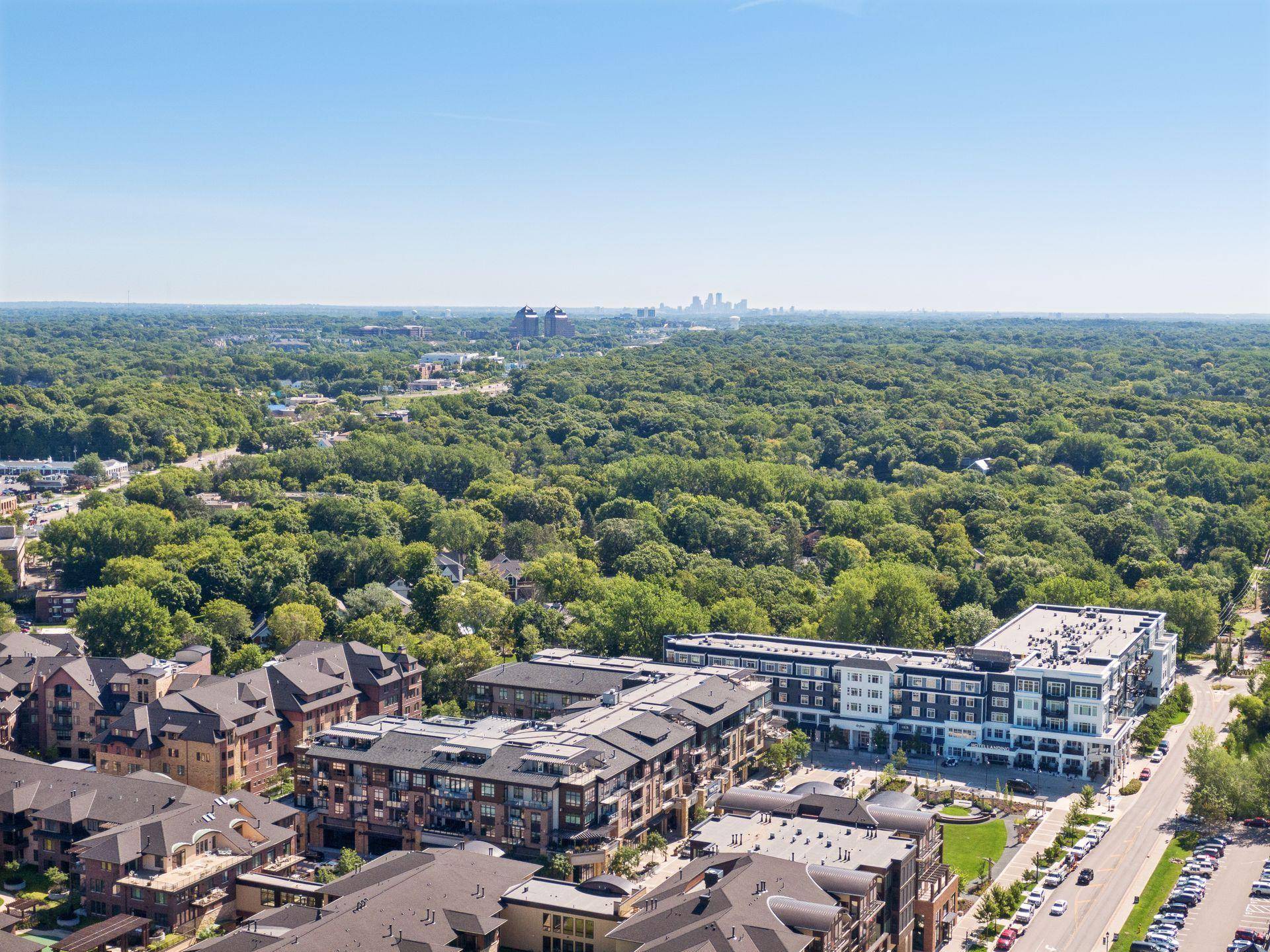 875 Lake ST N #318, Wayzata, MN 55391